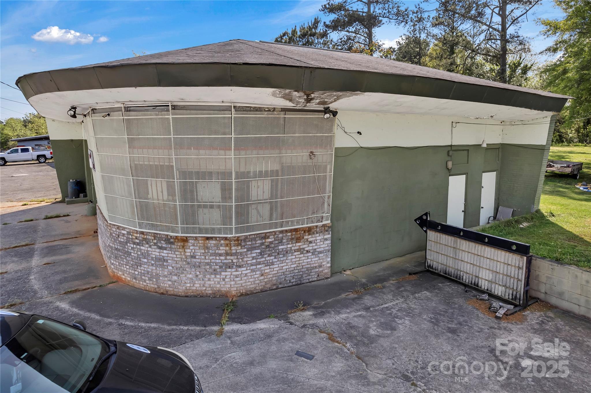 300 Shelby Road Property Photo 14