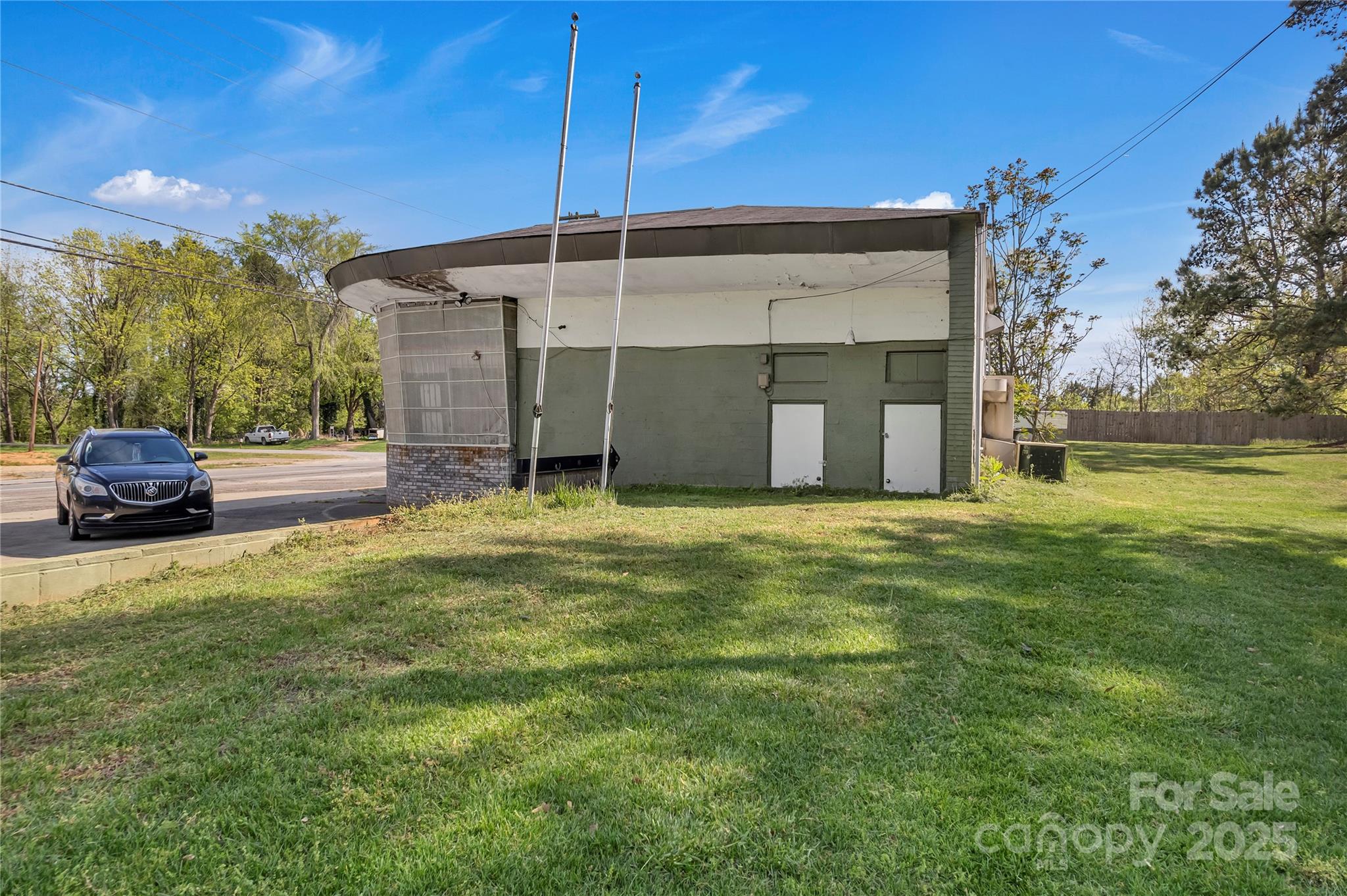 300 Shelby Road Property Photo 15