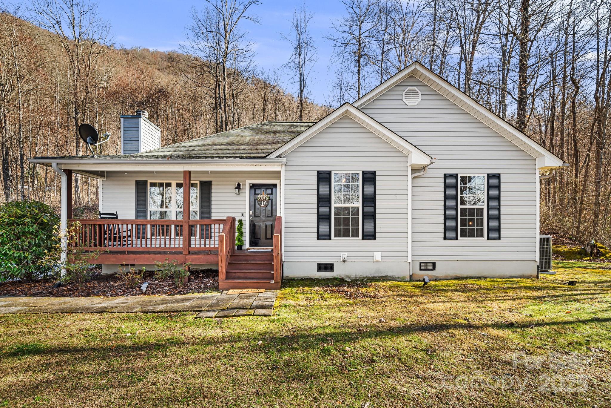 820 Safari Drive Property Photo