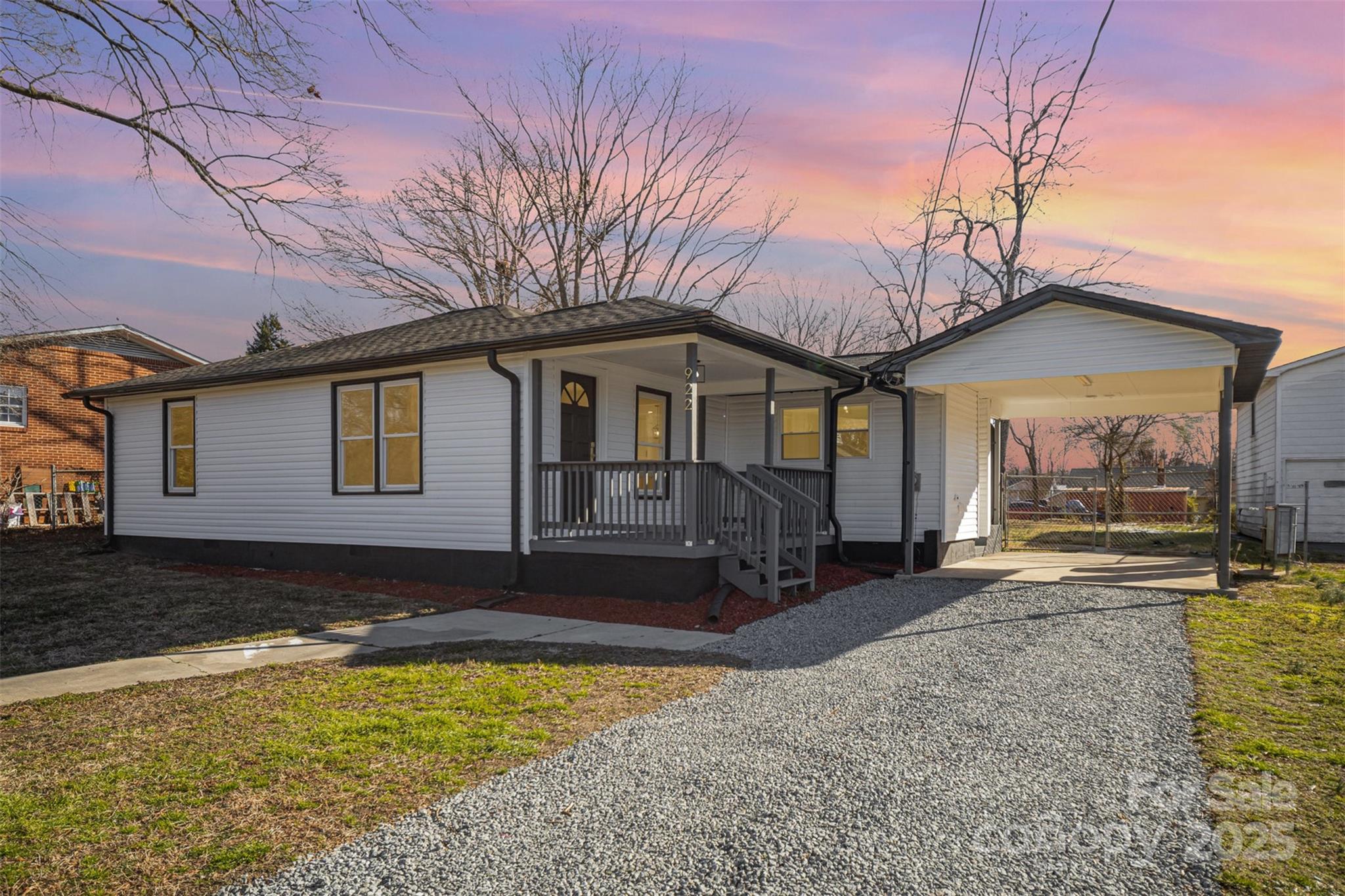 922 Grace Avenue Property Photo