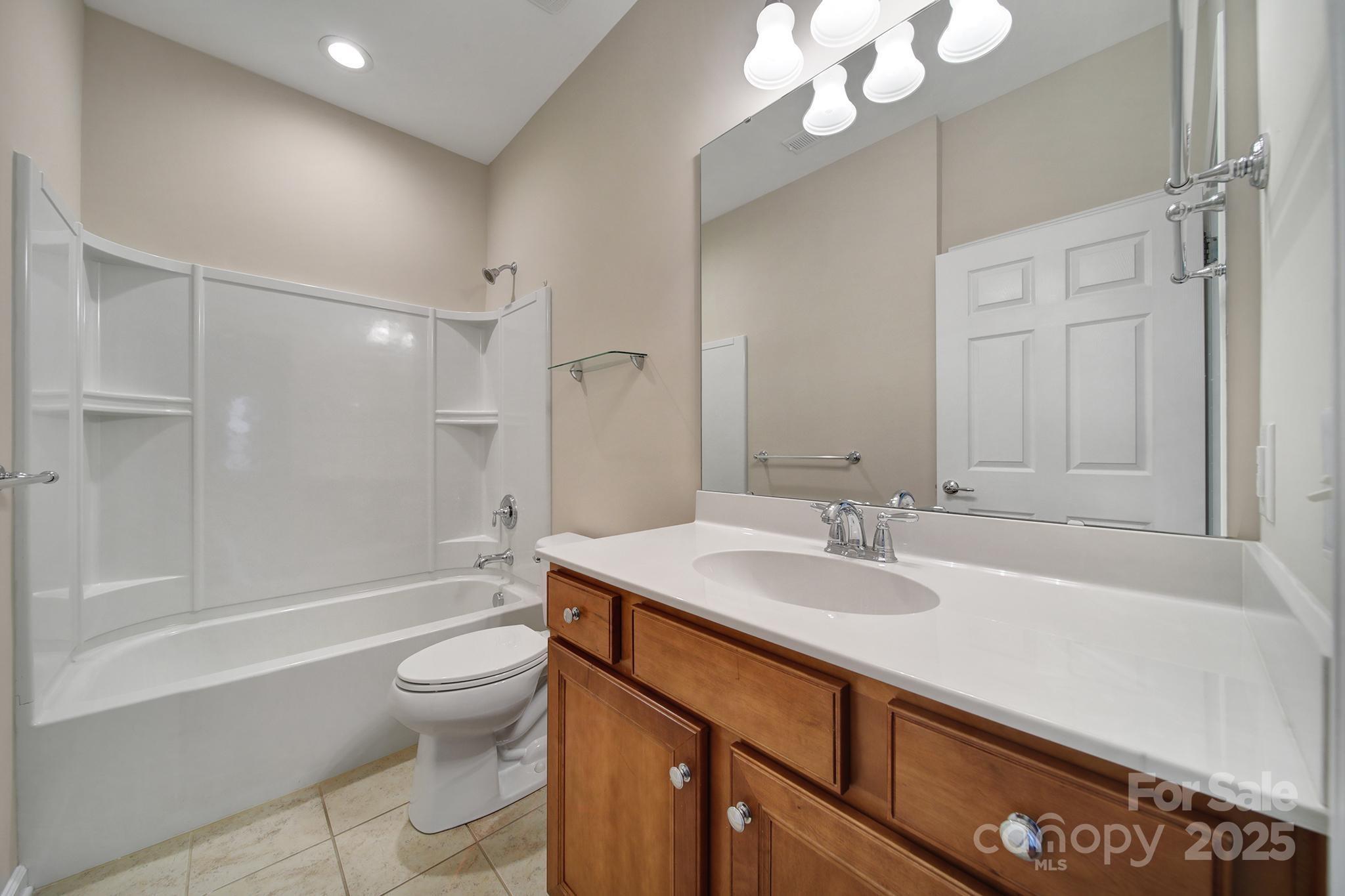 1001 Mesa Verde Drive Property Photo 5
