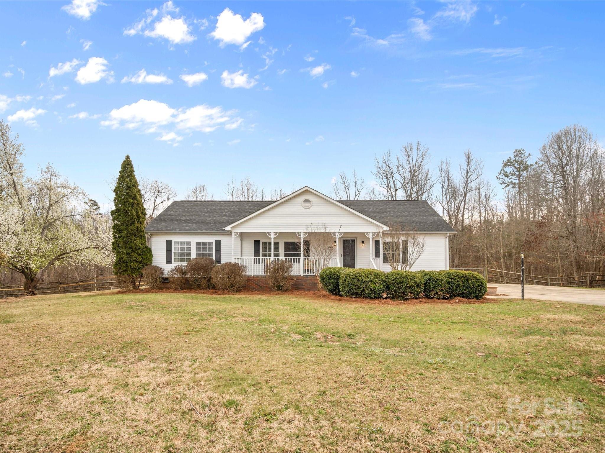 405 Helton Road Property Photo
