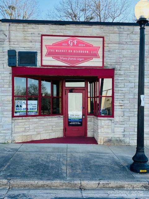 617 Dearborn Street Property Photo 2