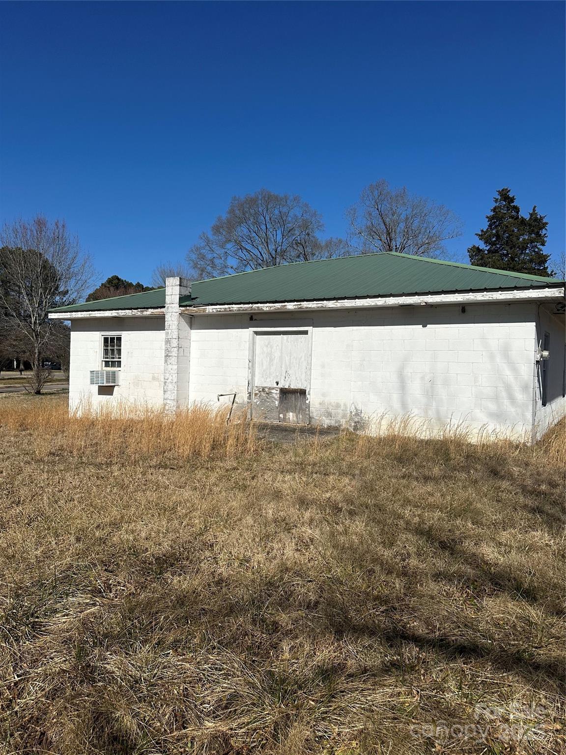 2635 Old Us 70 Highway Property Photo 3