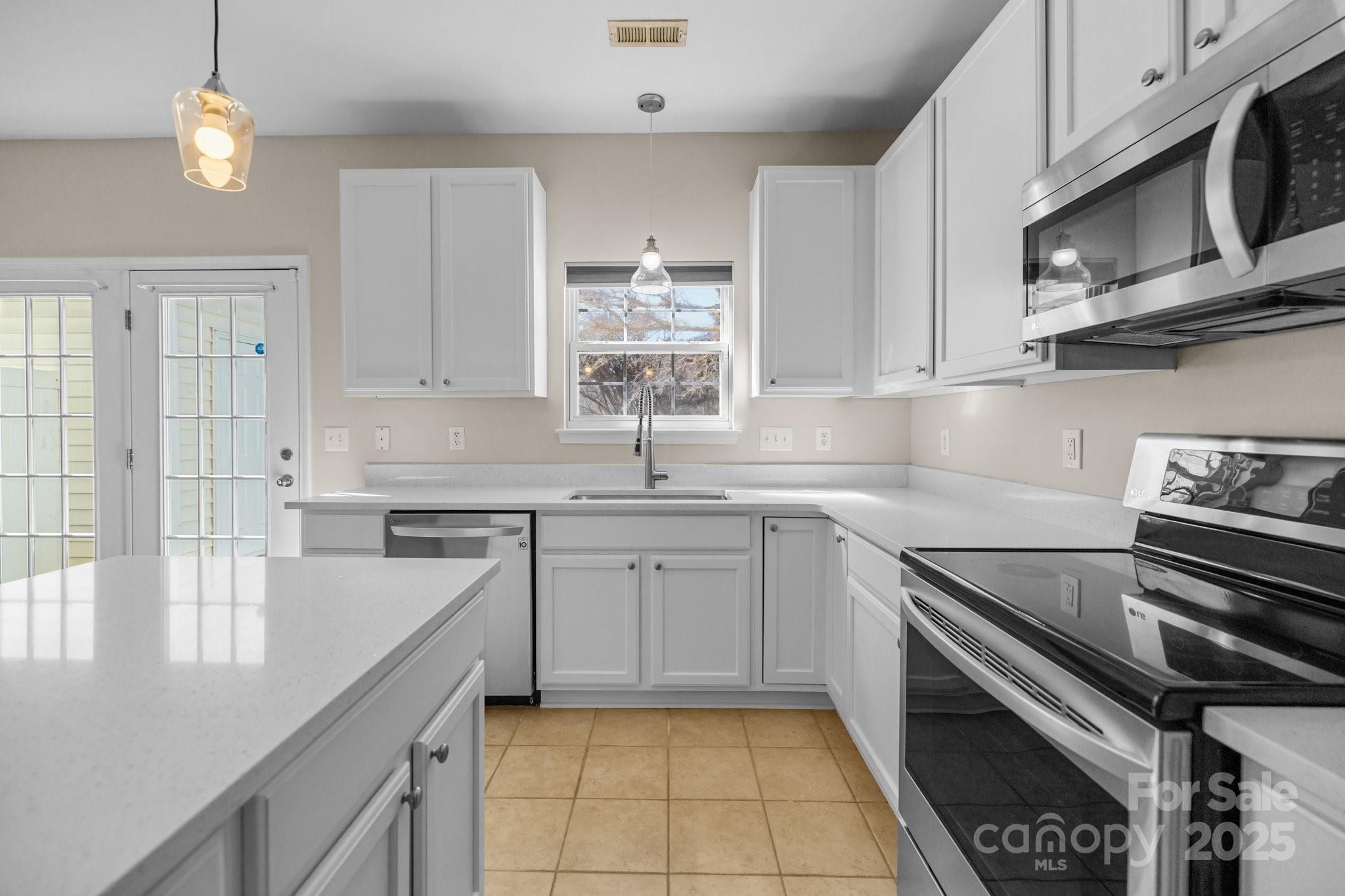 604 Atherton Way Property Photo 12