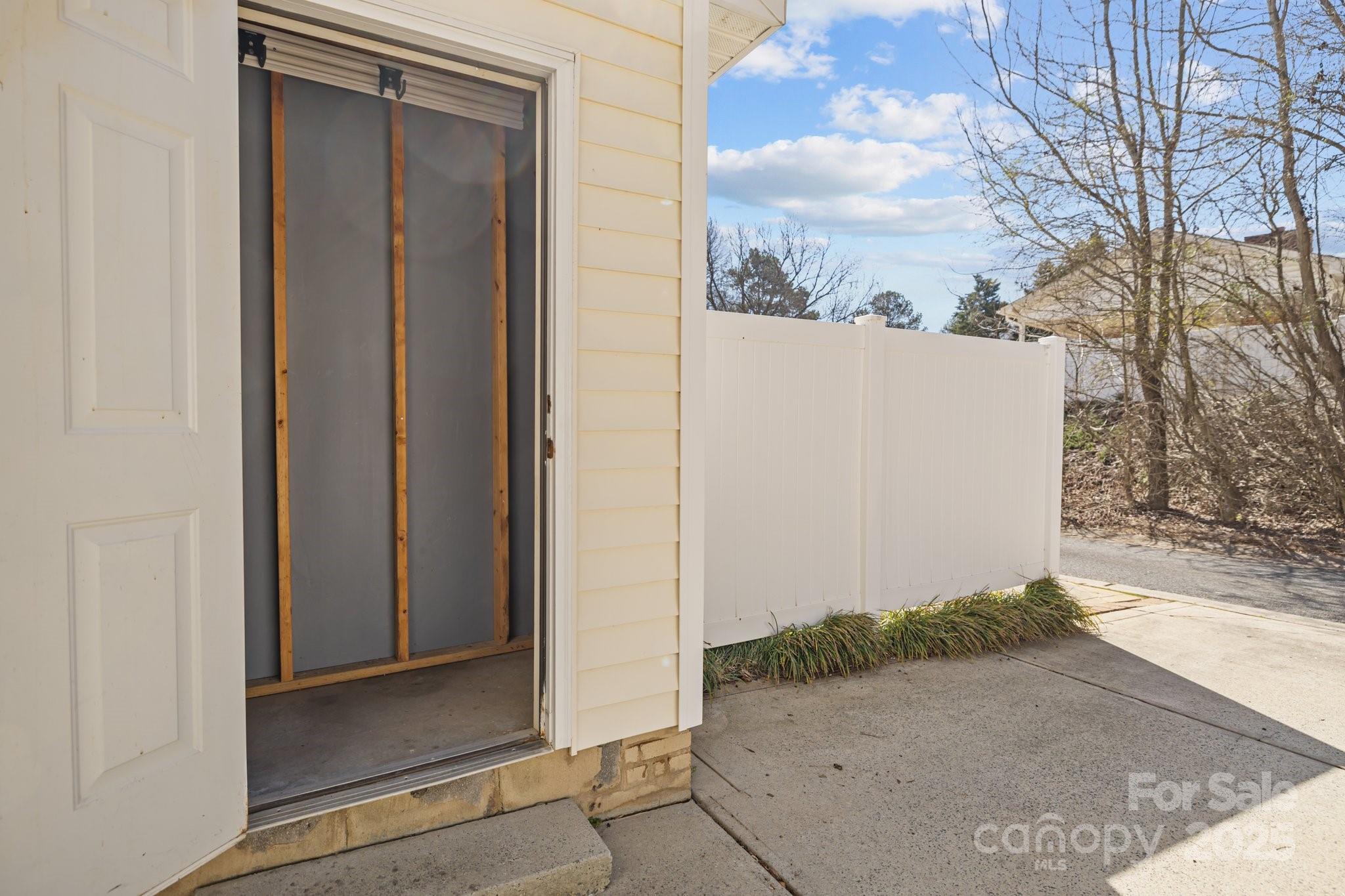604 Atherton Way Property Photo 25