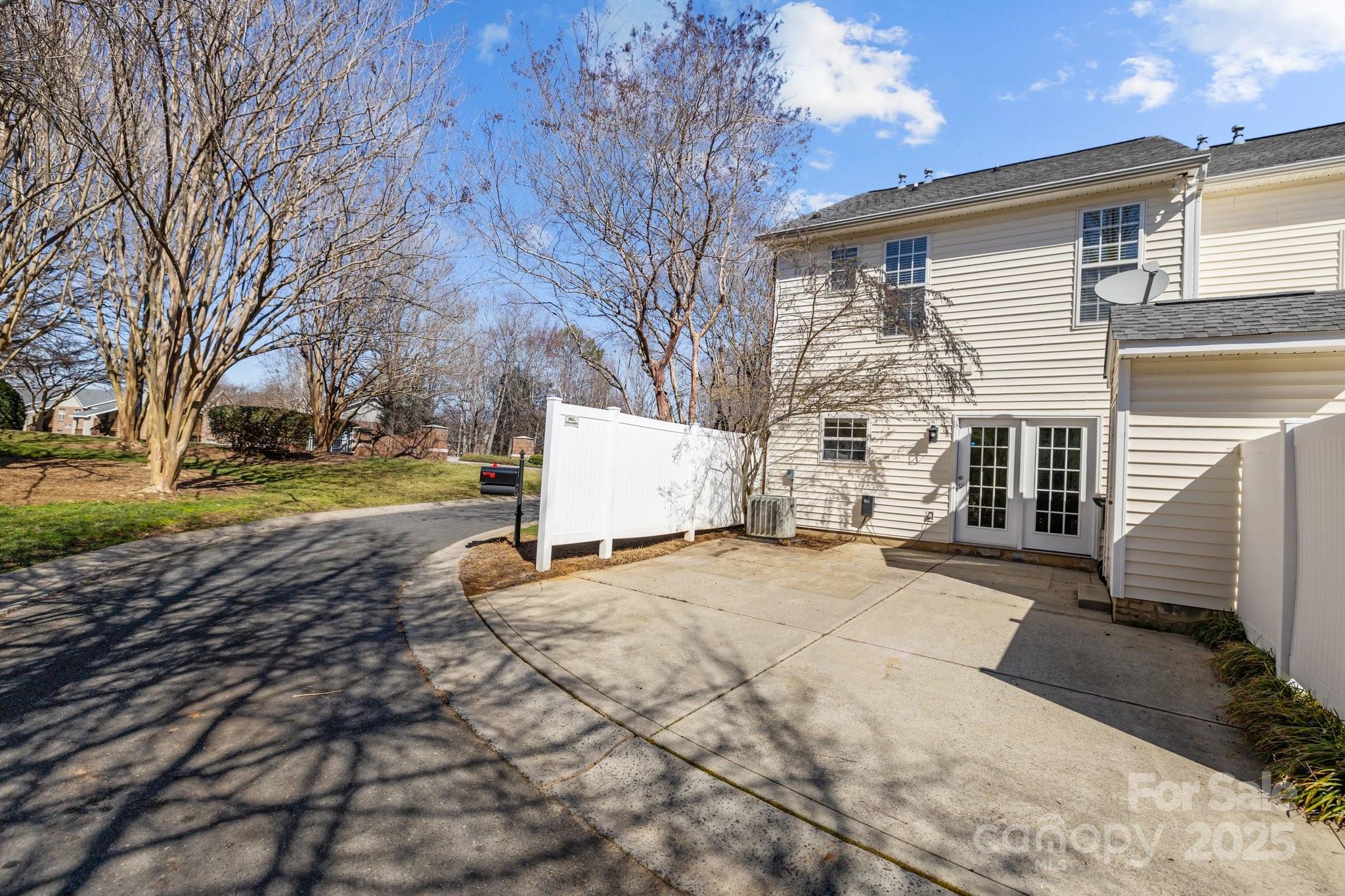 604 Atherton Way Property Photo 27