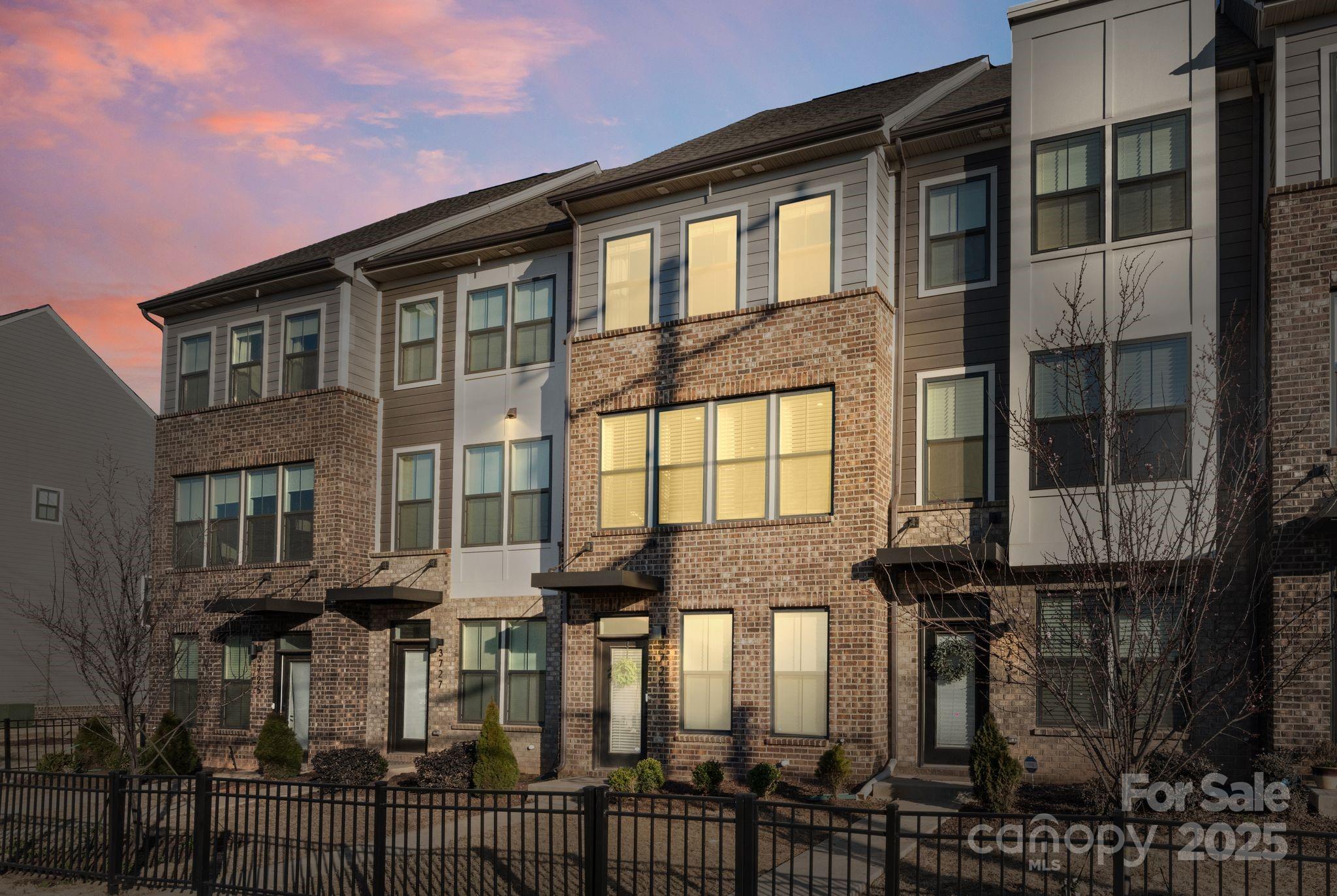 3729 S Tryon Street Property Photo