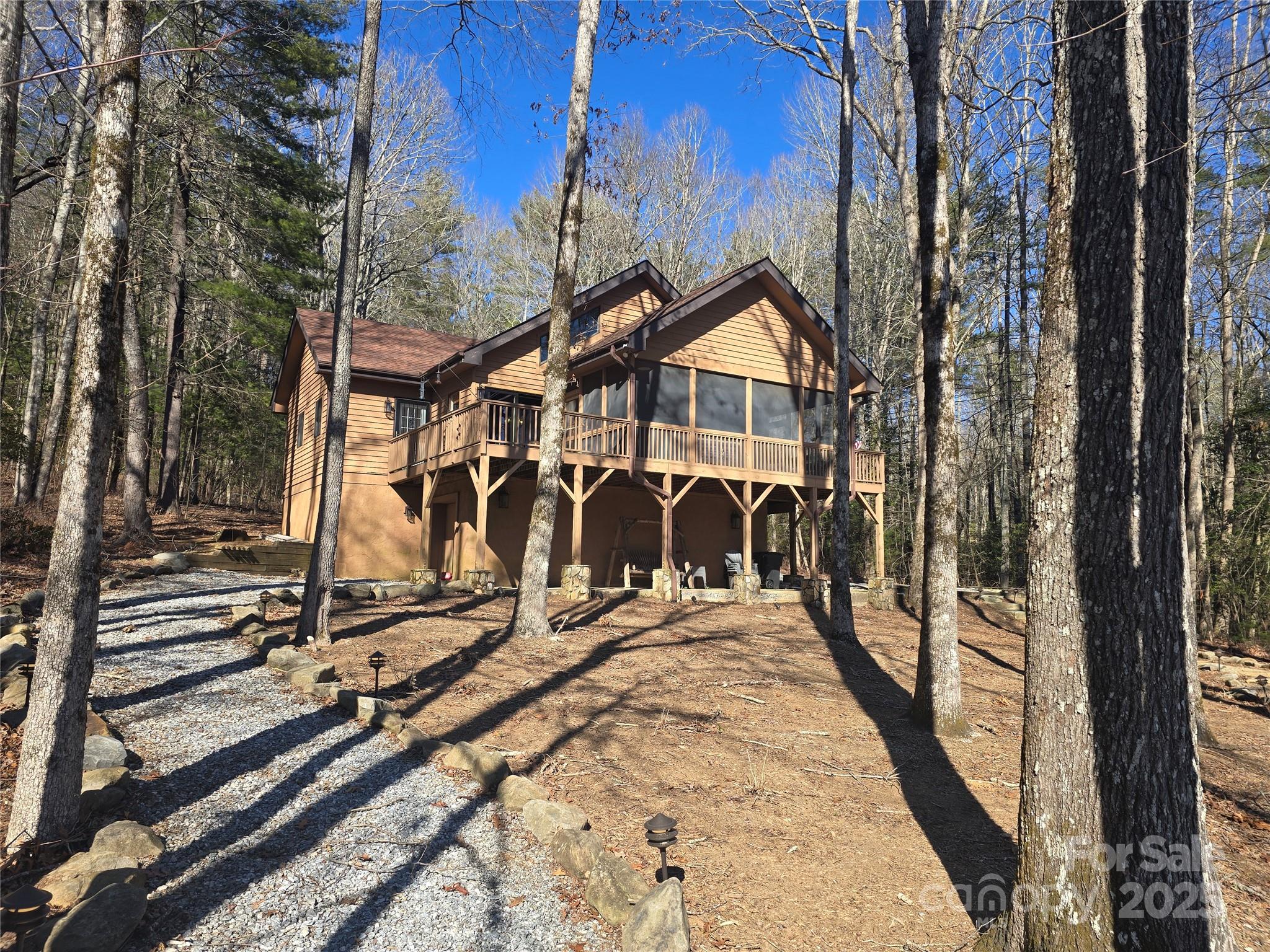 662 Cherokee Point Property Photo