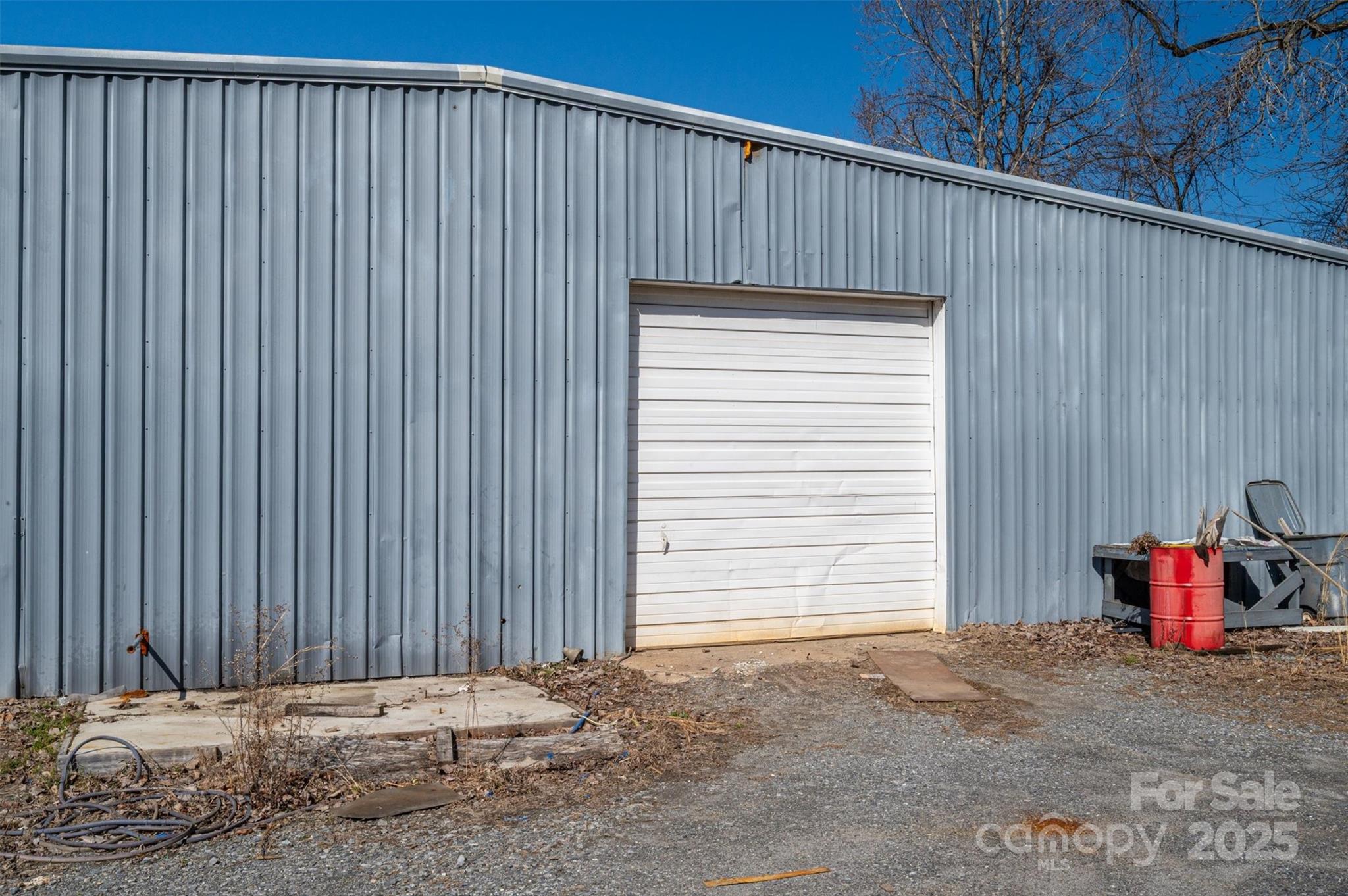 2755 W Franklin Boulevard Property Photo 11