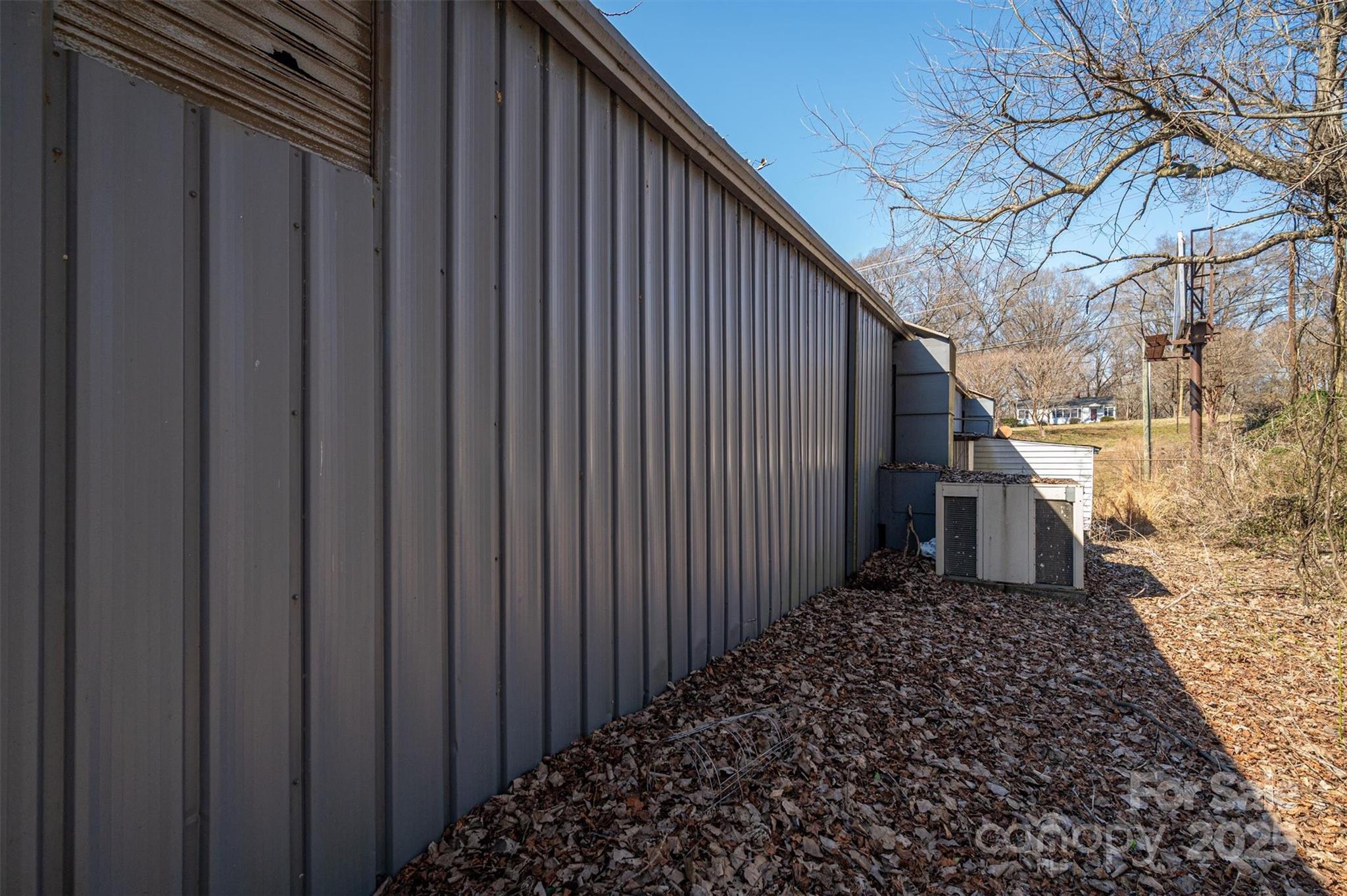 2755 W Franklin Boulevard Property Photo 12