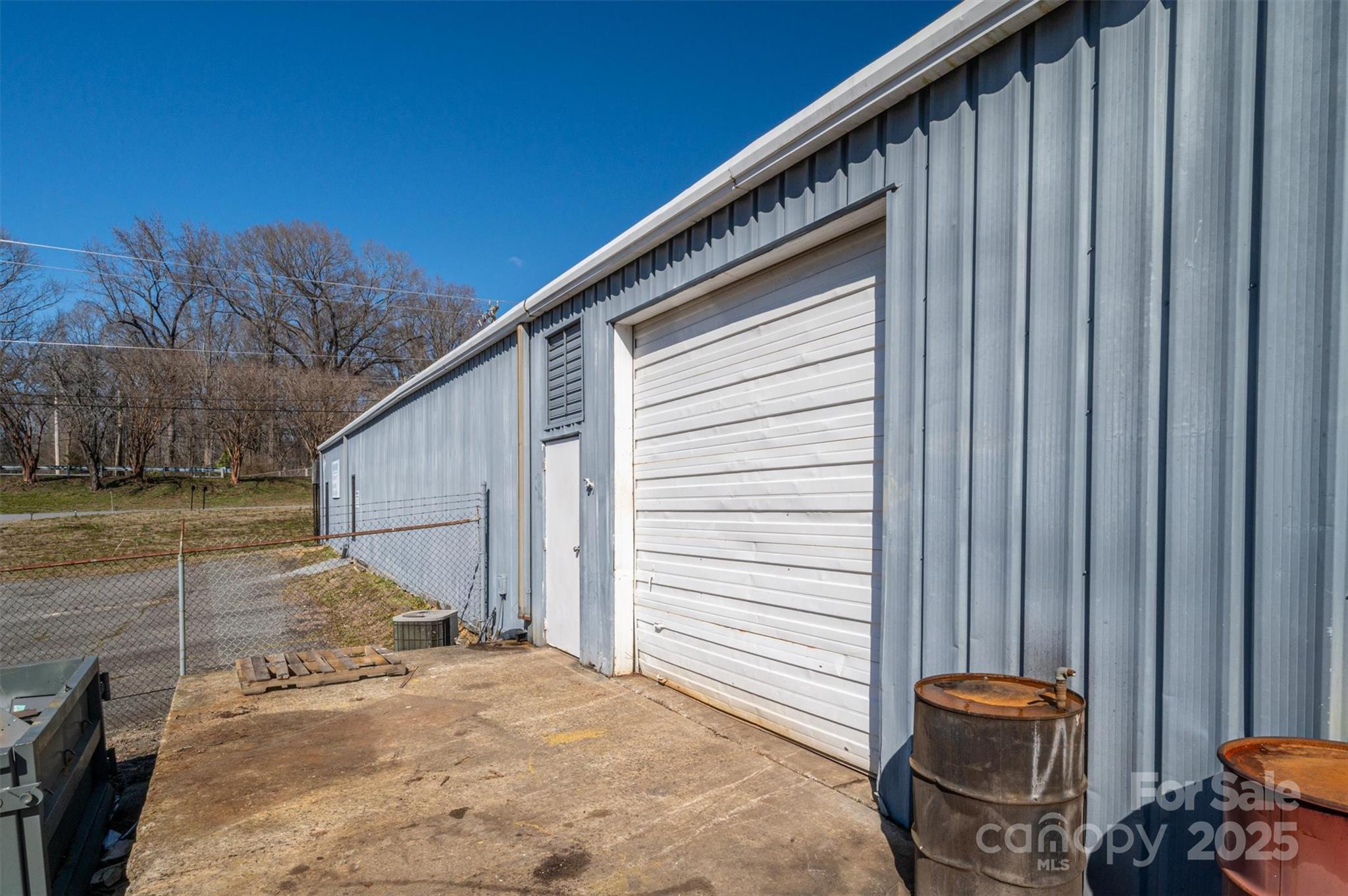 2755 W Franklin Boulevard Property Photo 14