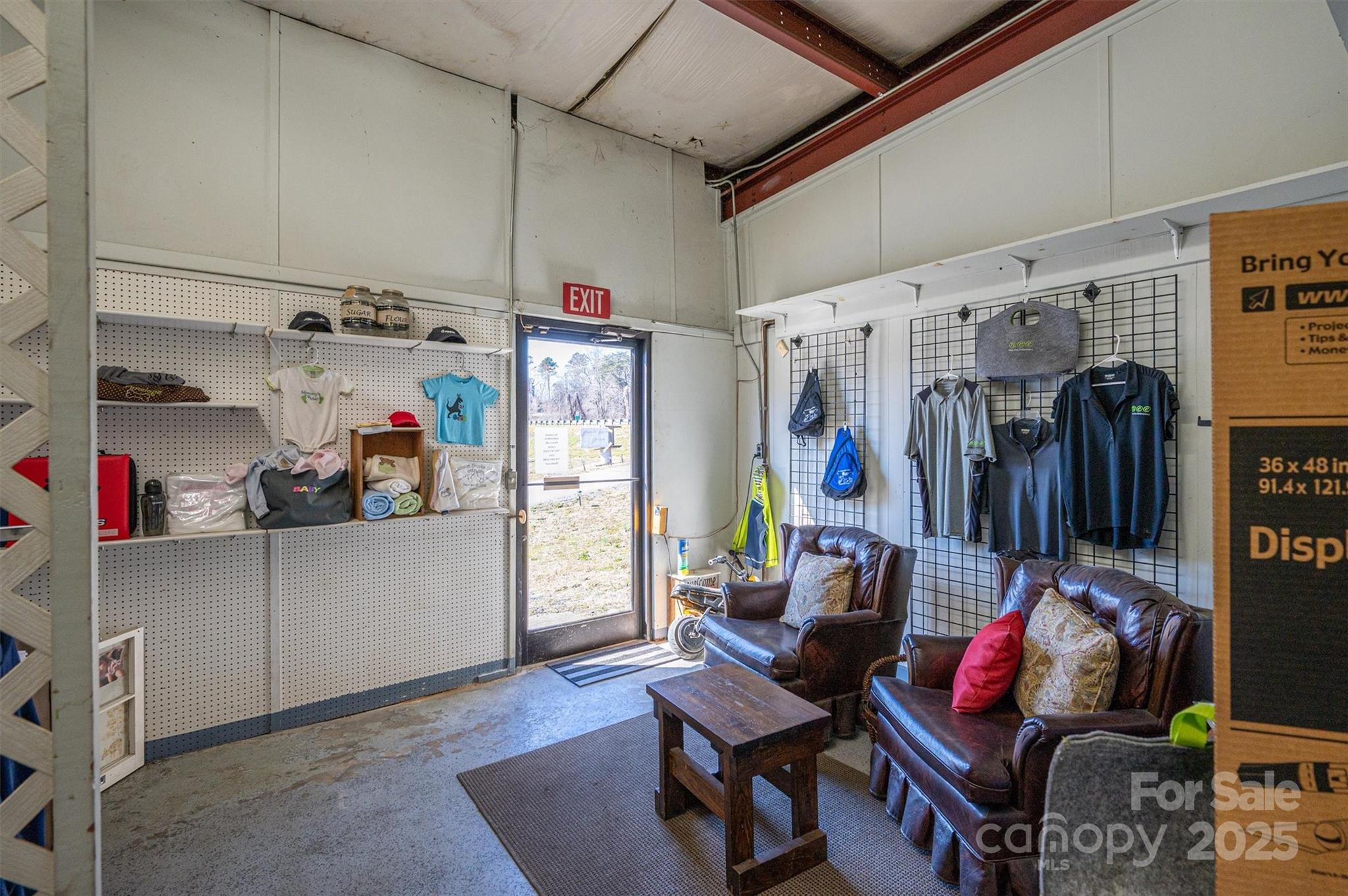 2755 W Franklin Boulevard Property Photo 16