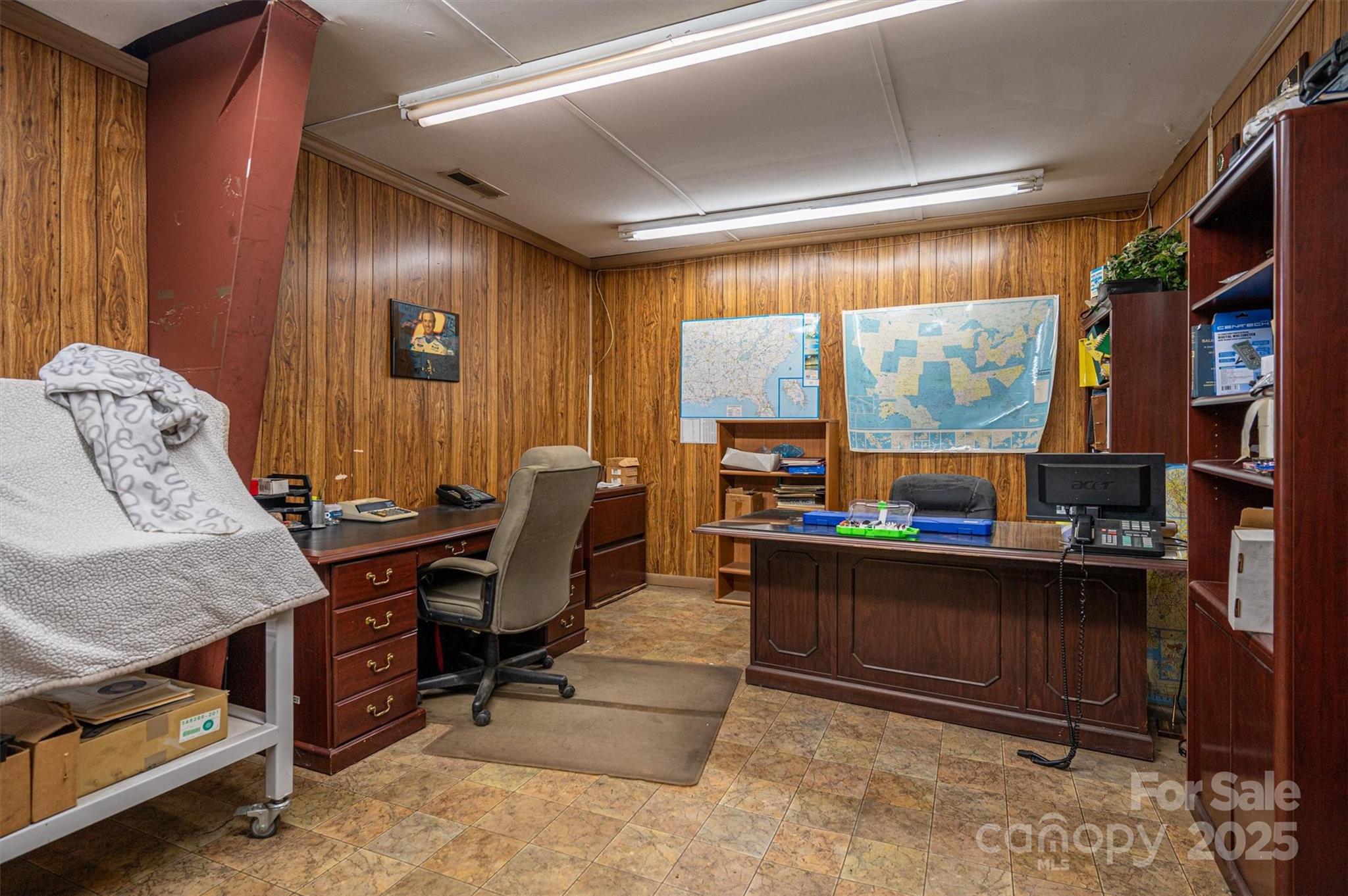 2755 W Franklin Boulevard Property Photo 18