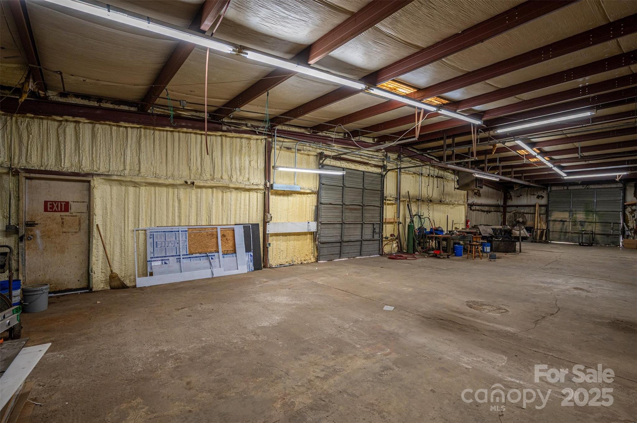 2755 W Franklin Boulevard Property Photo 27