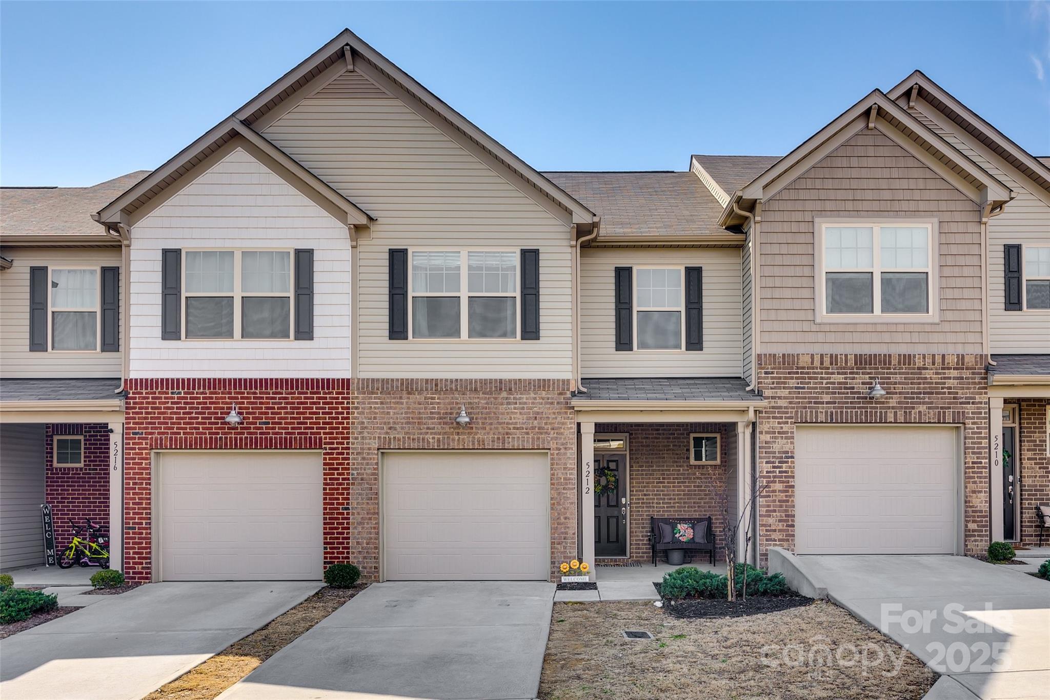 5212 Spanish Ivy Lane Property Photo