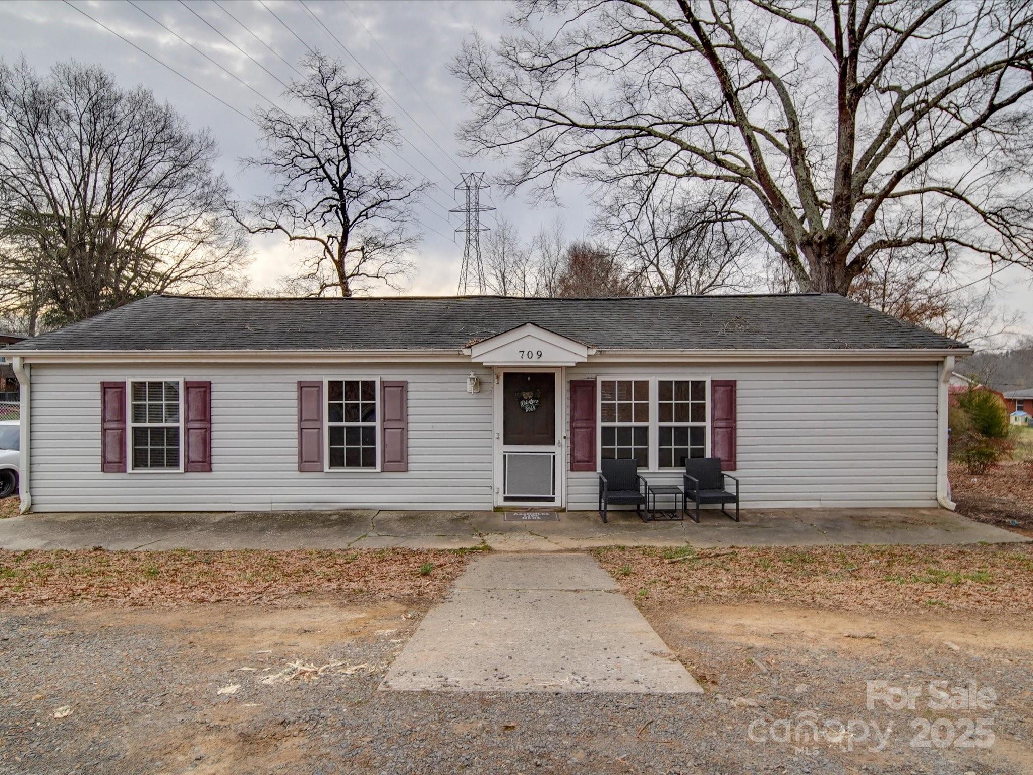 709 High Street Property Photo
