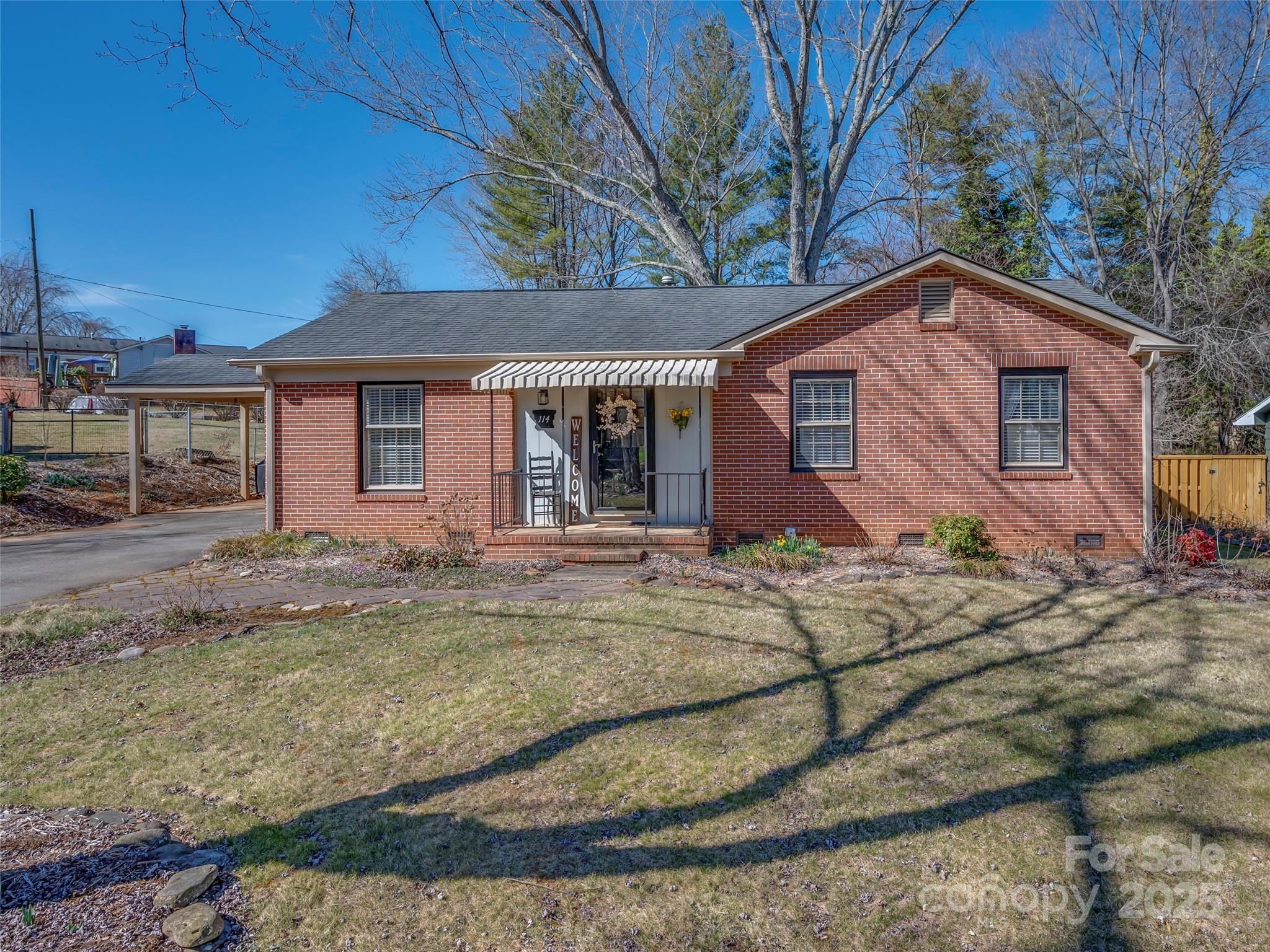114 Summerglen Drive Property Photo