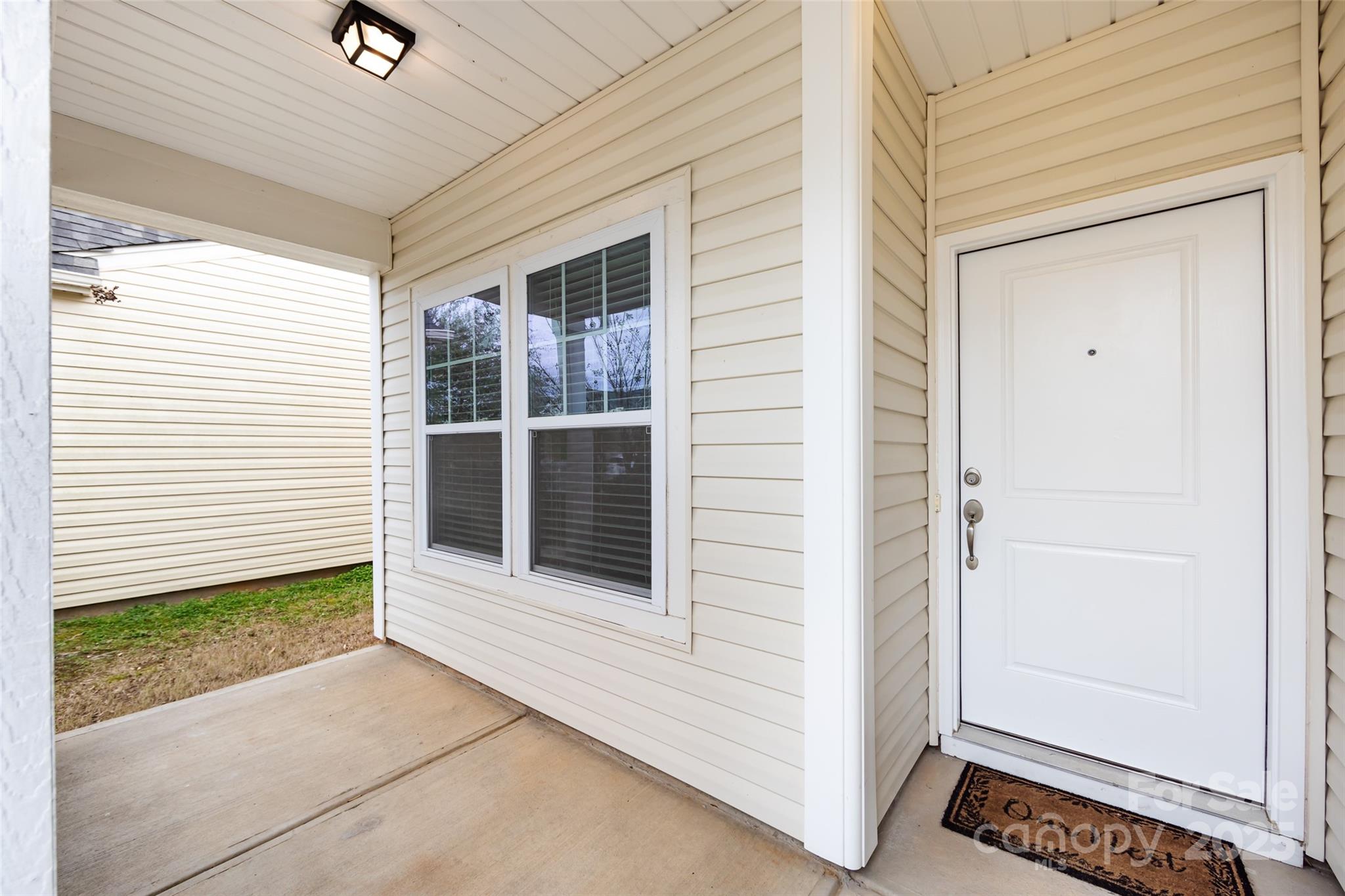 5216 Crystal Lakes Drive Property Photo 4