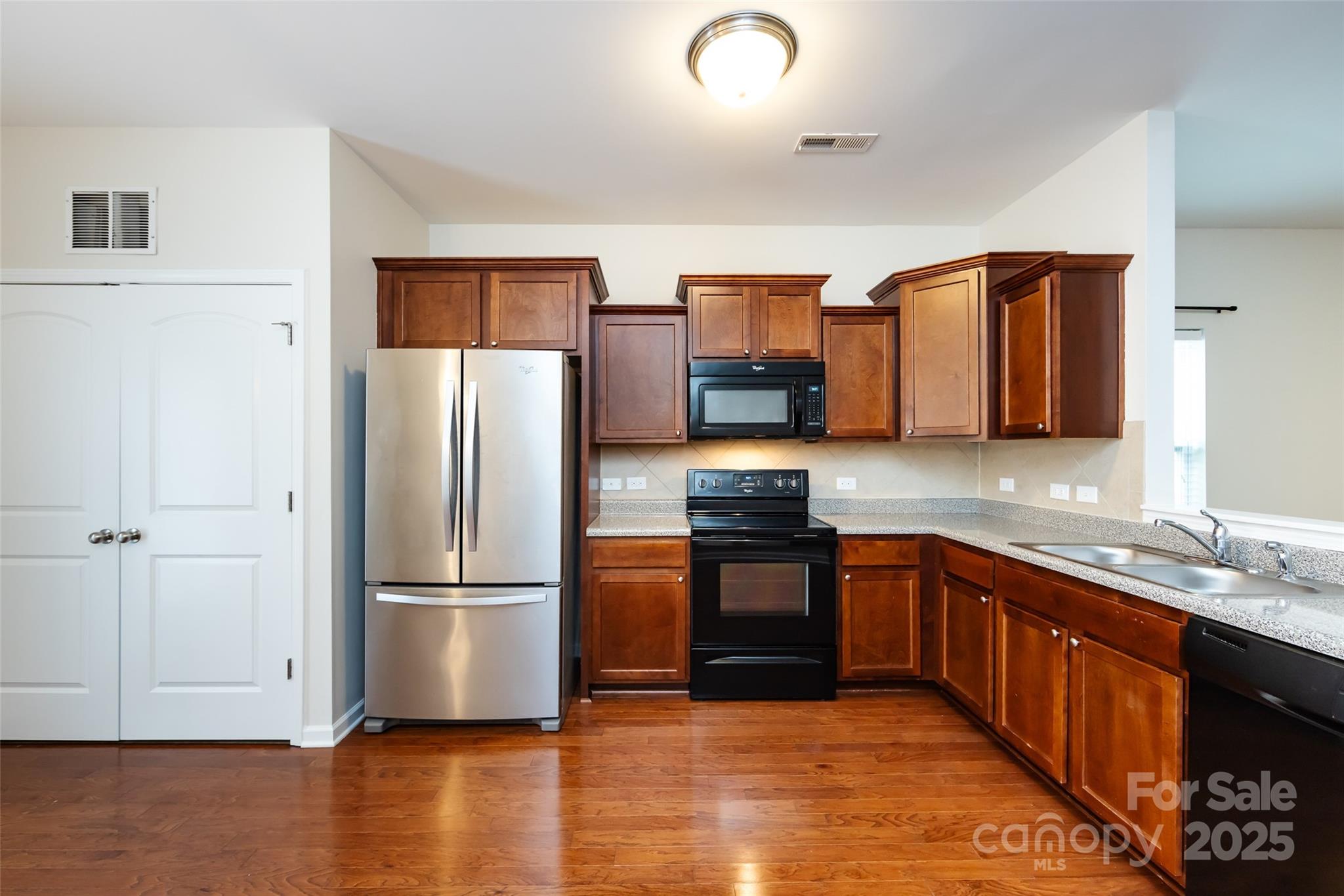 5216 Crystal Lakes Drive Property Photo 20