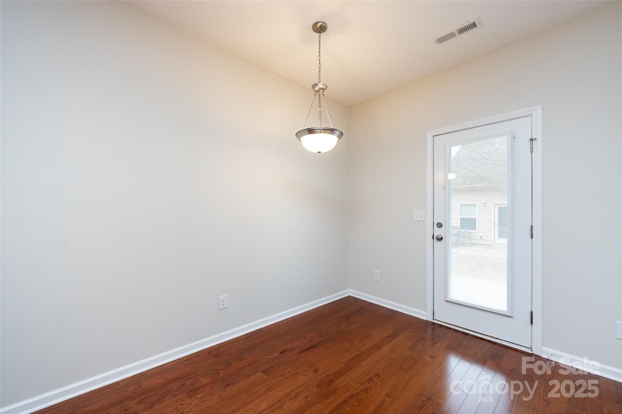 5216 Crystal Lakes Drive Property Photo 23