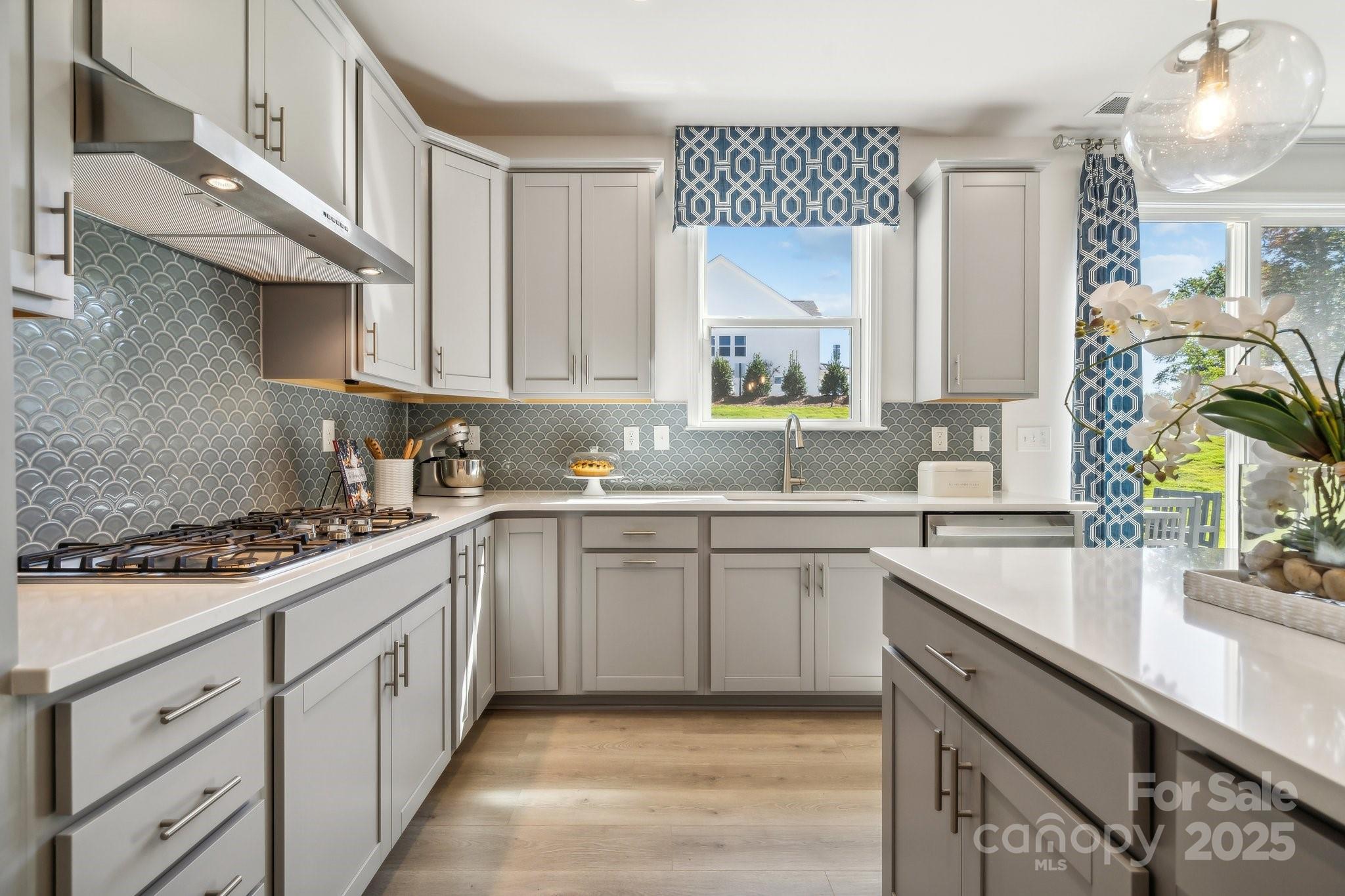 4004 Caymen Bay Court Property Photo 7