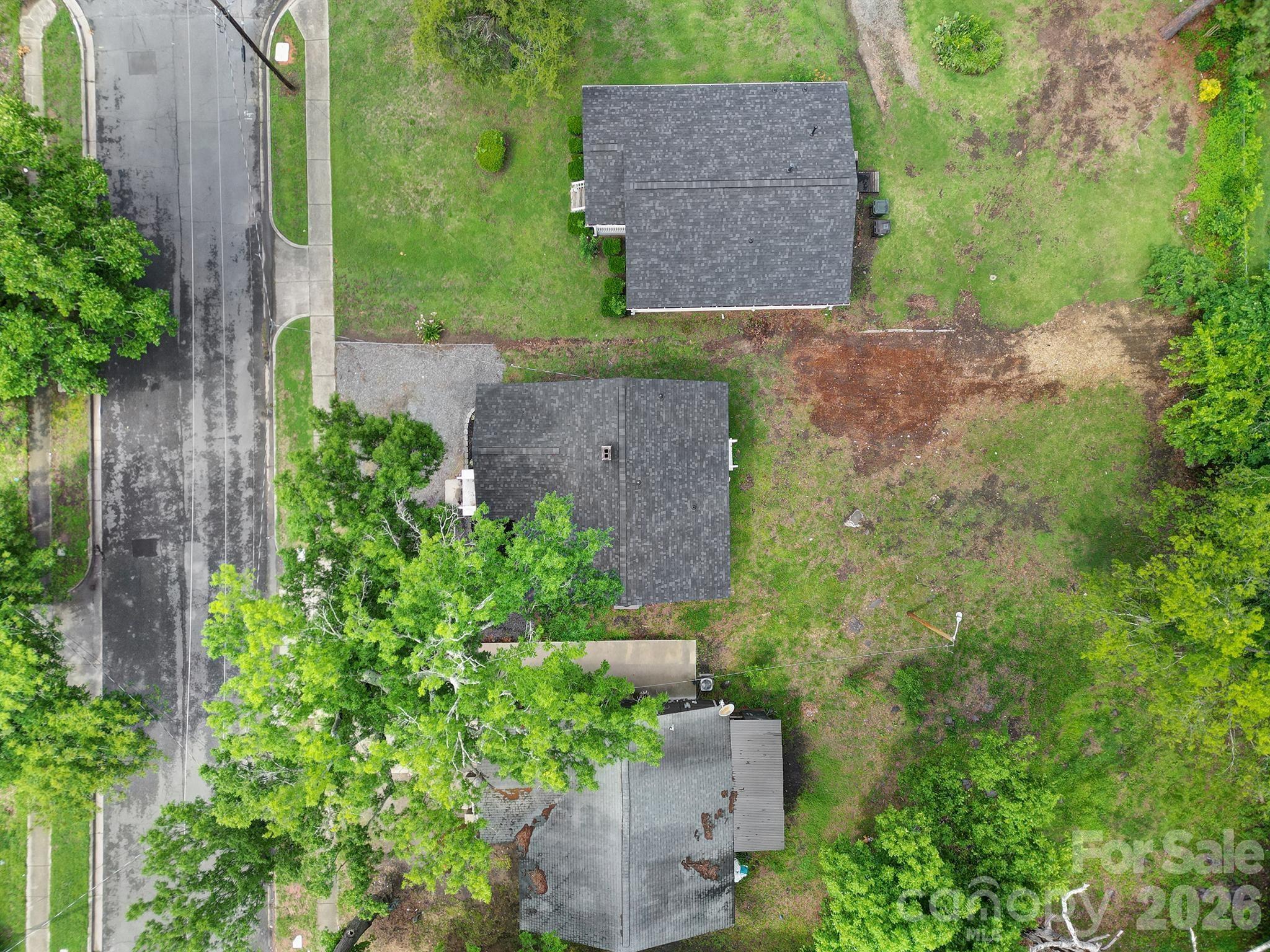 758 Jefferson Avenue Property Photo 4