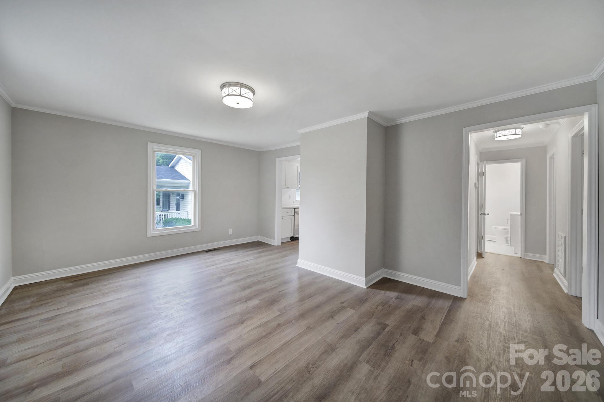 758 Jefferson Avenue Property Photo 6