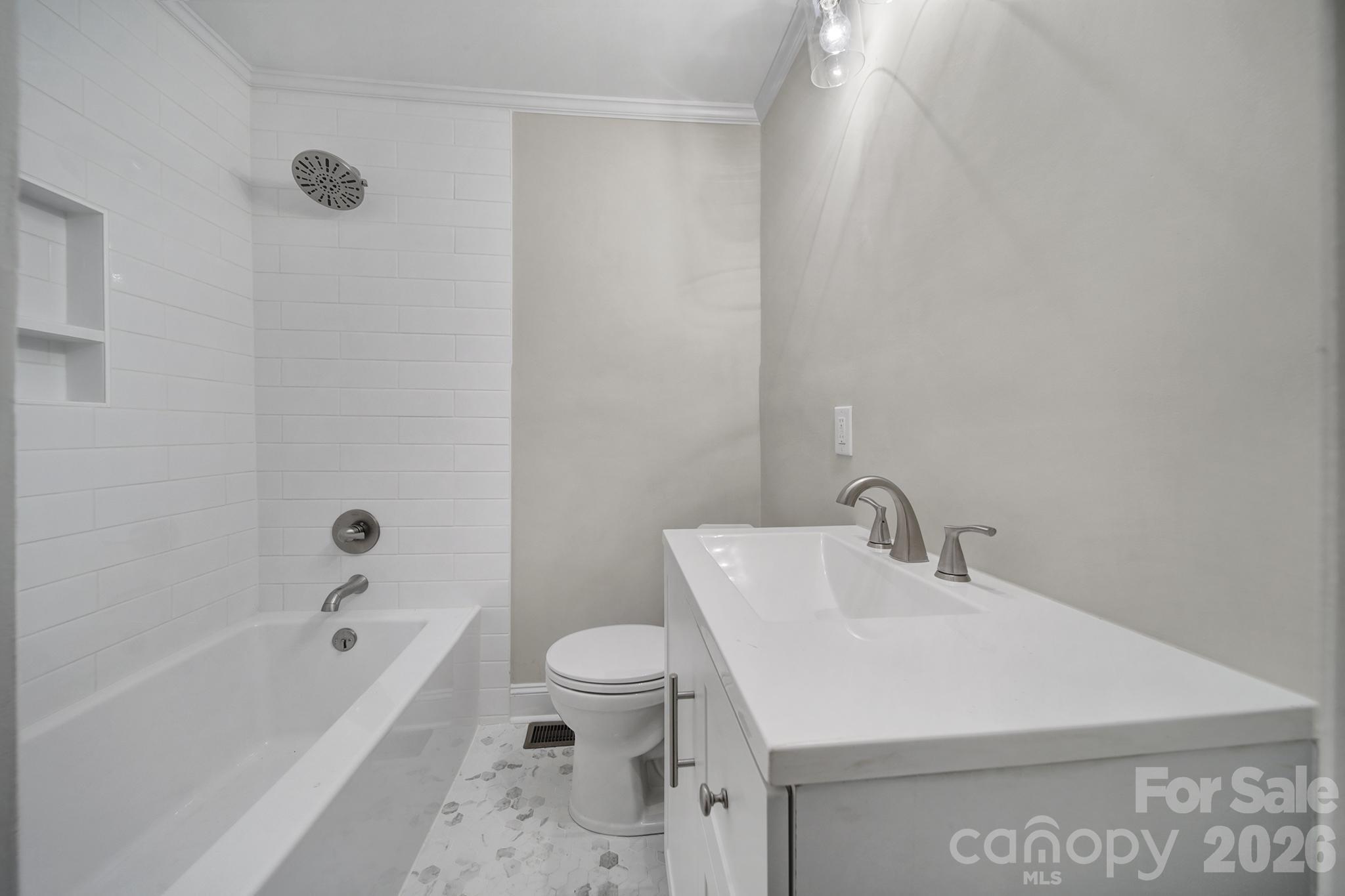 758 Jefferson Avenue Property Photo 18