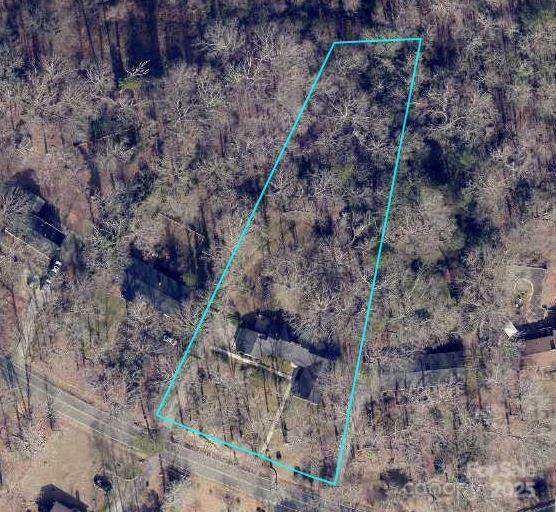 906 Forest Drive Property Photo 2