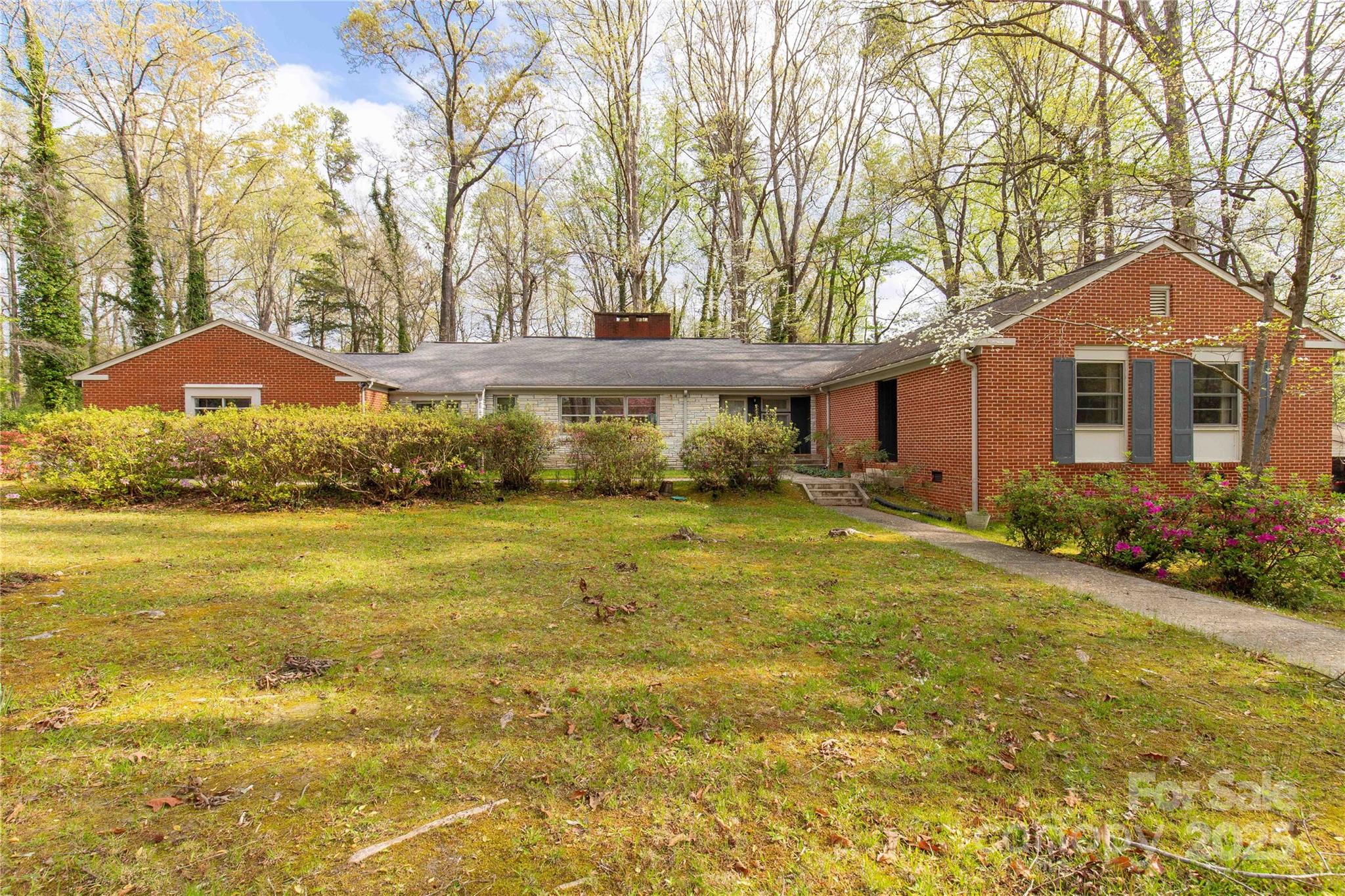 906 Forest Drive Property Photo 7