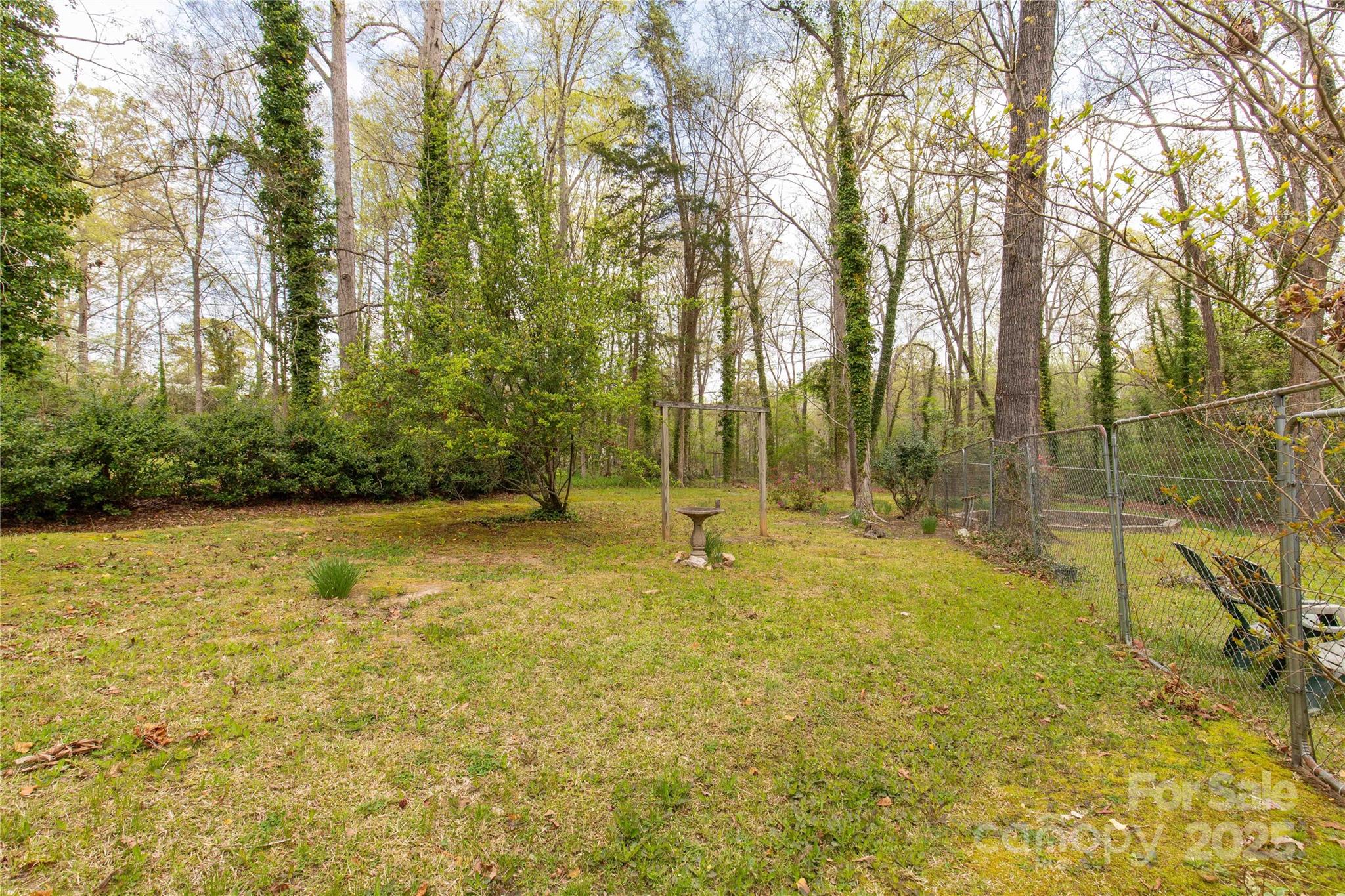 906 Forest Drive Property Photo 11