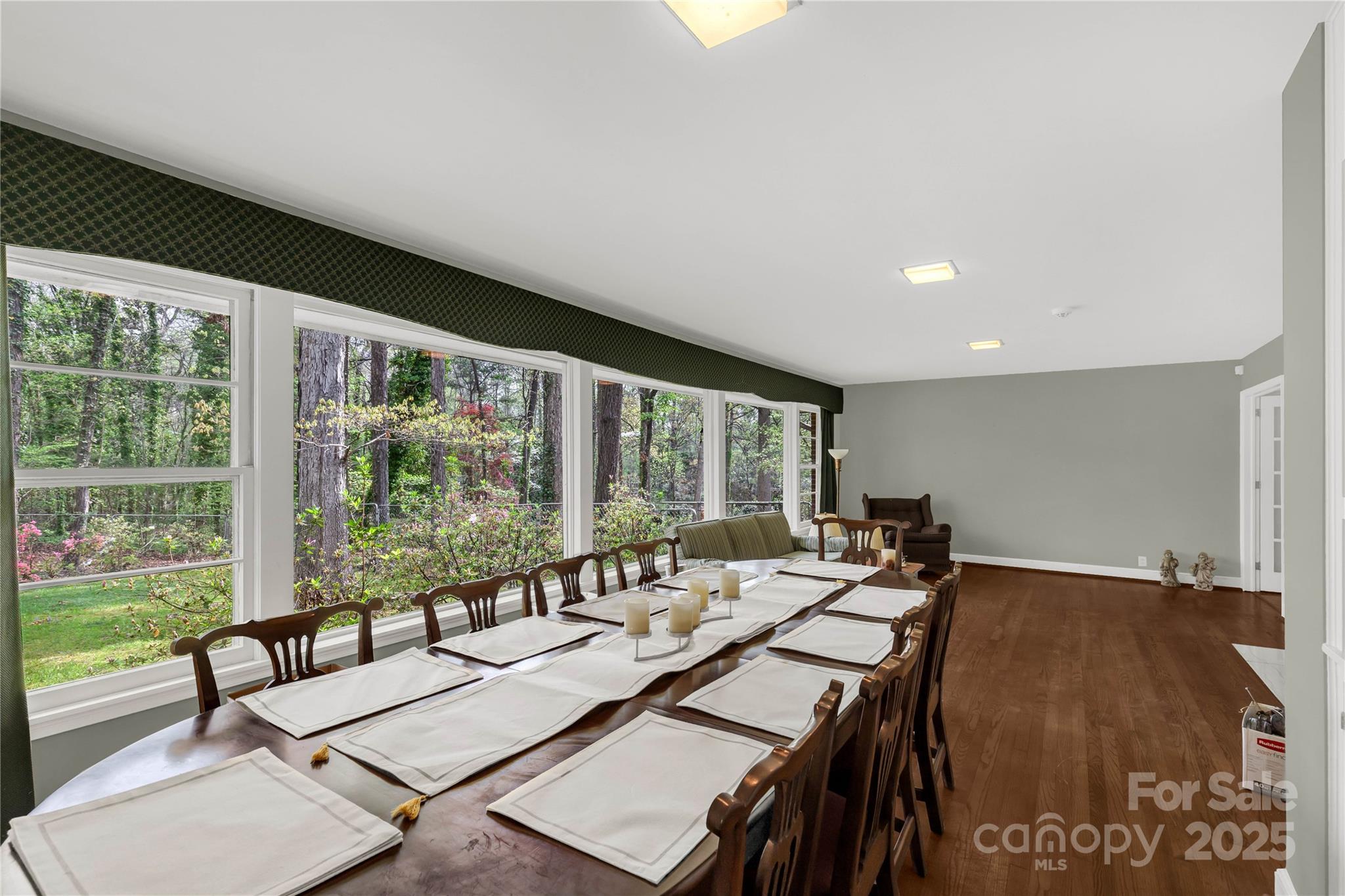 906 Forest Drive Property Photo 20