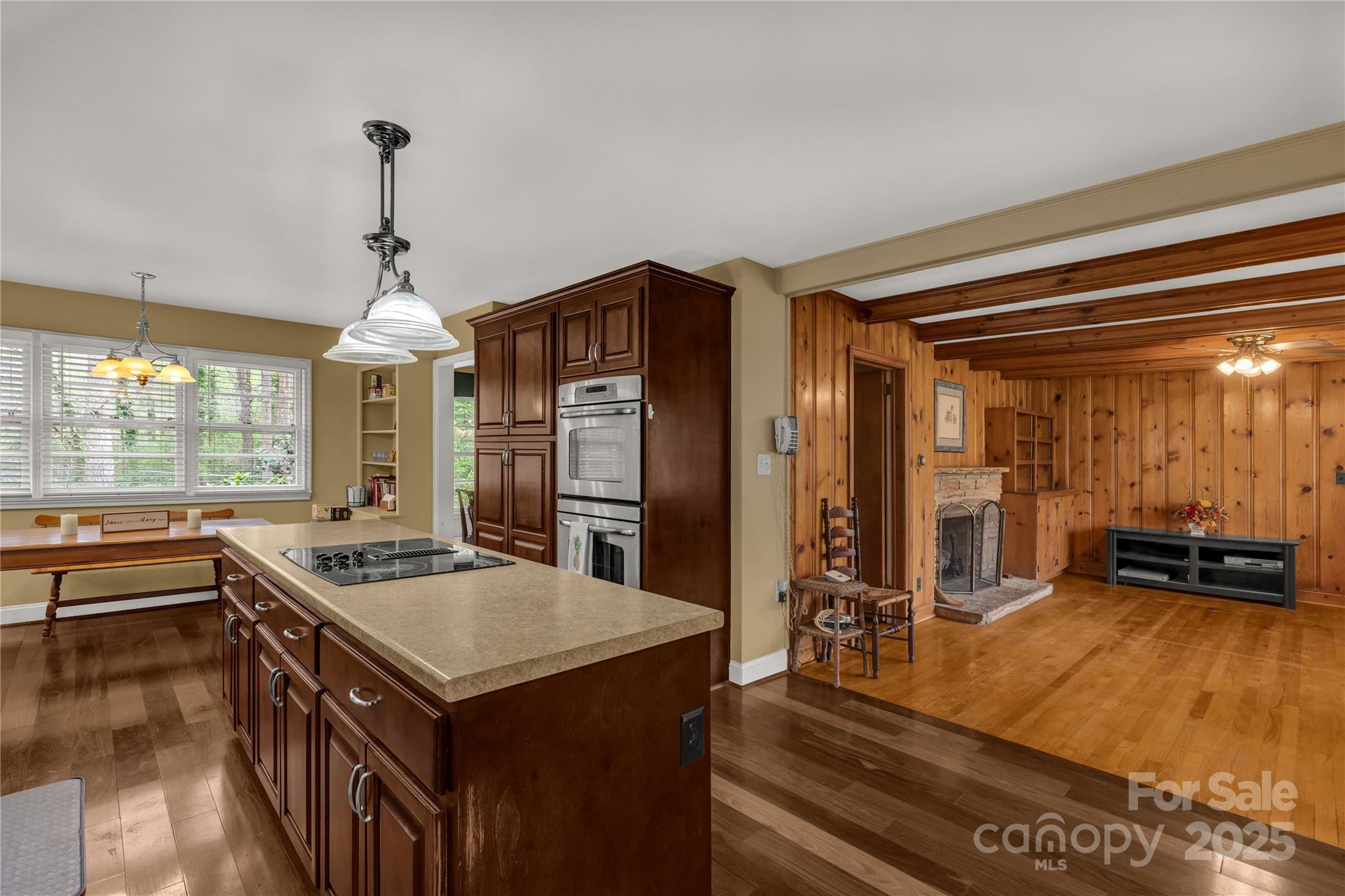 906 Forest Drive Property Photo 26