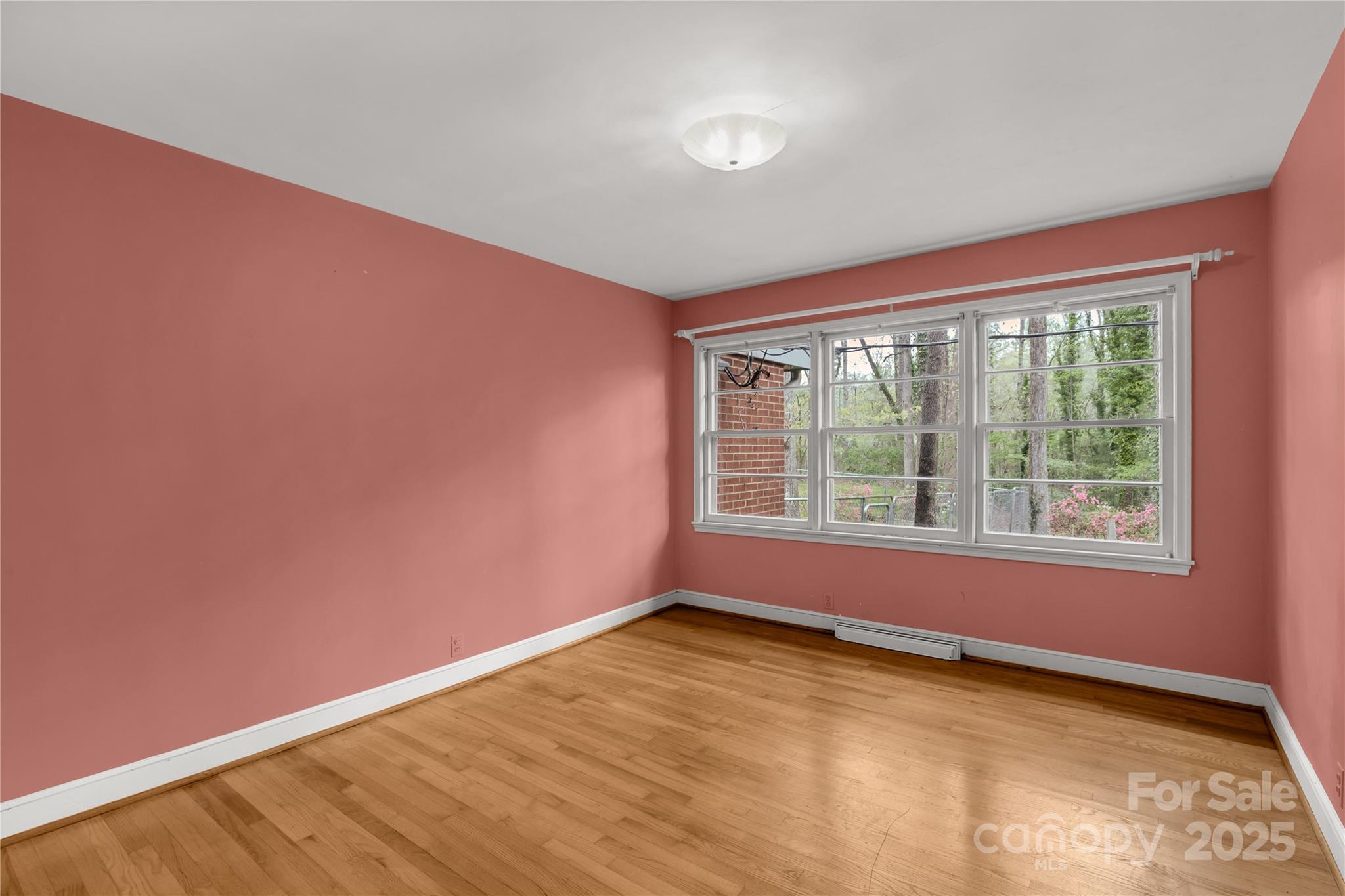 906 Forest Drive Property Photo 32