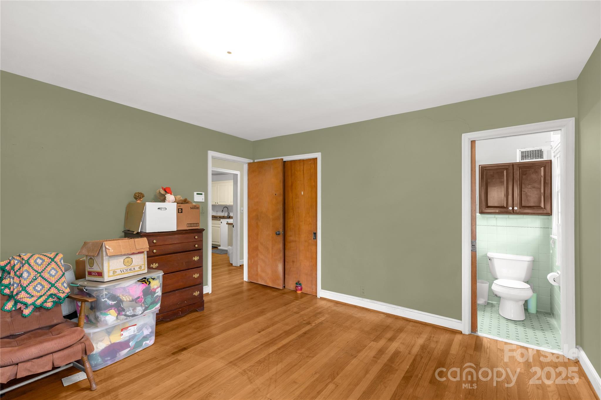 906 Forest Drive Property Photo 43