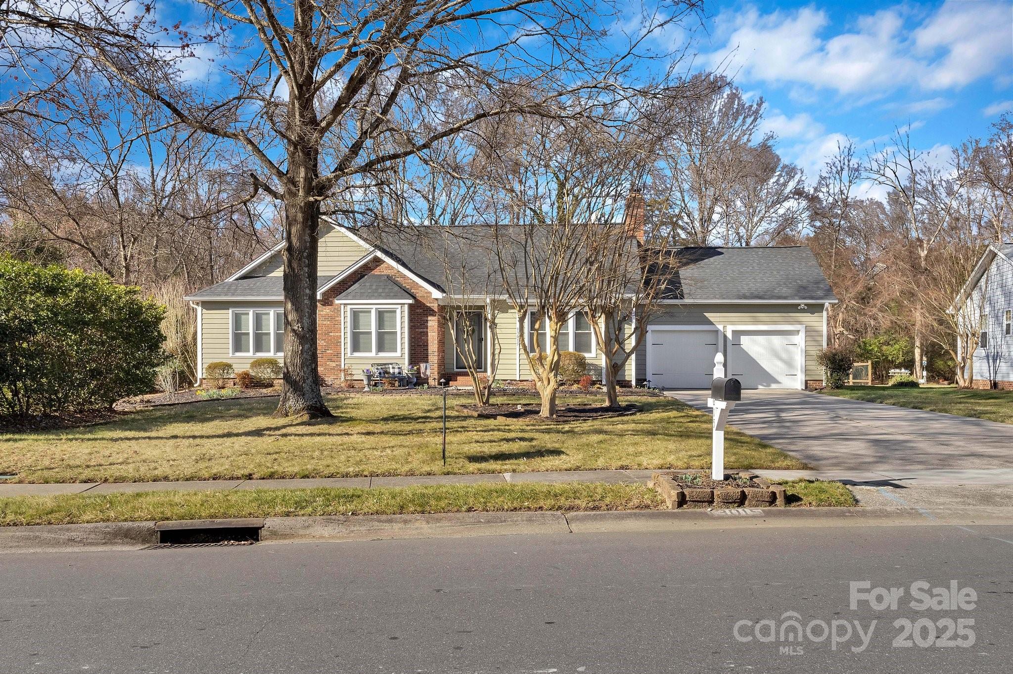 13015 Greycrest Drive Property Photo