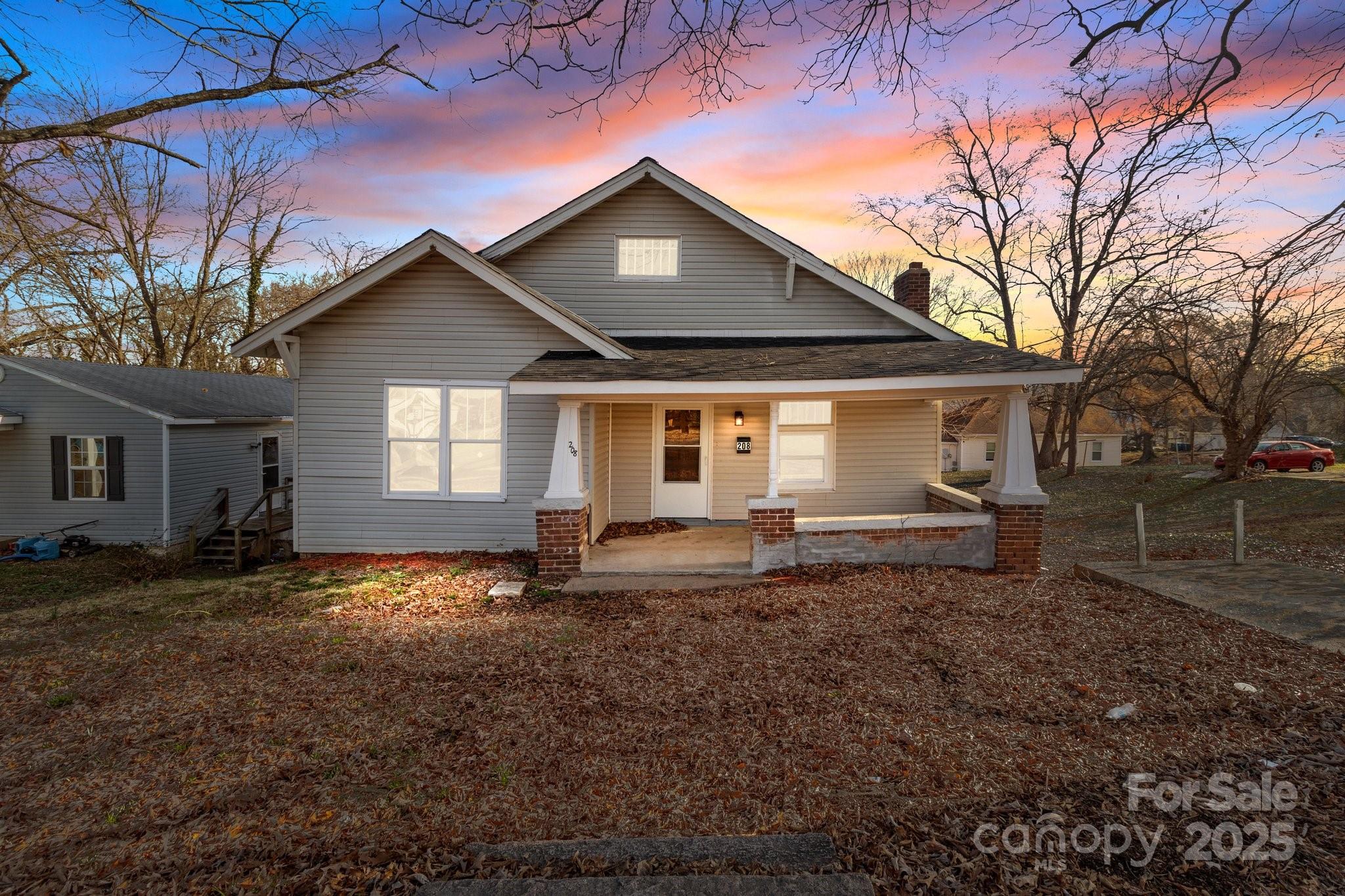 208 W Lafayette Street Property Photo