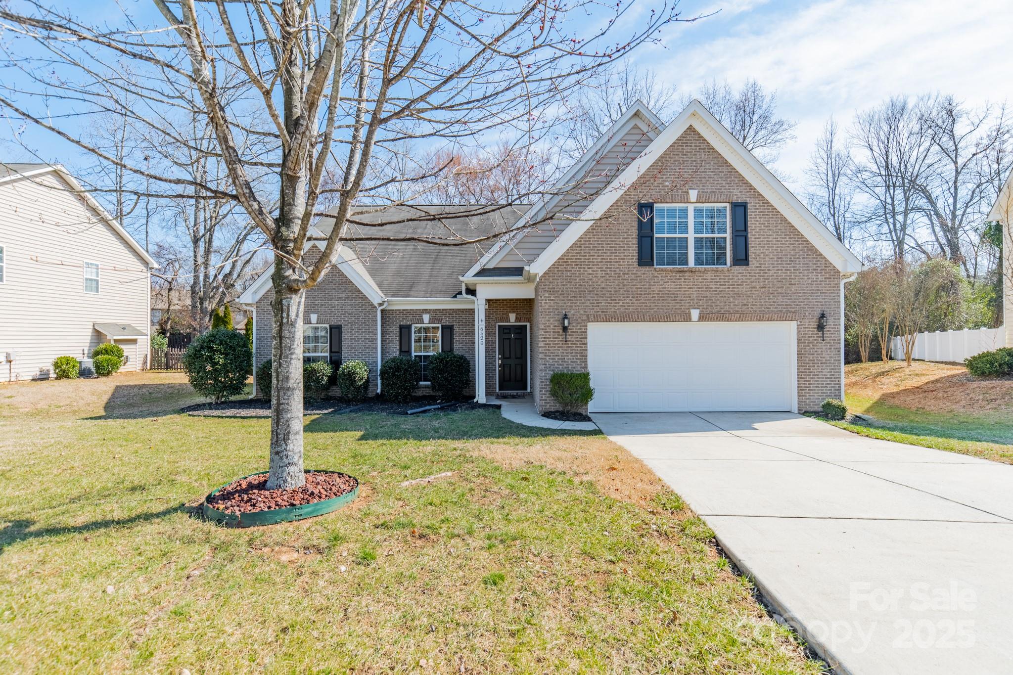 6520 Fieldstone Manor Drive Property Photo