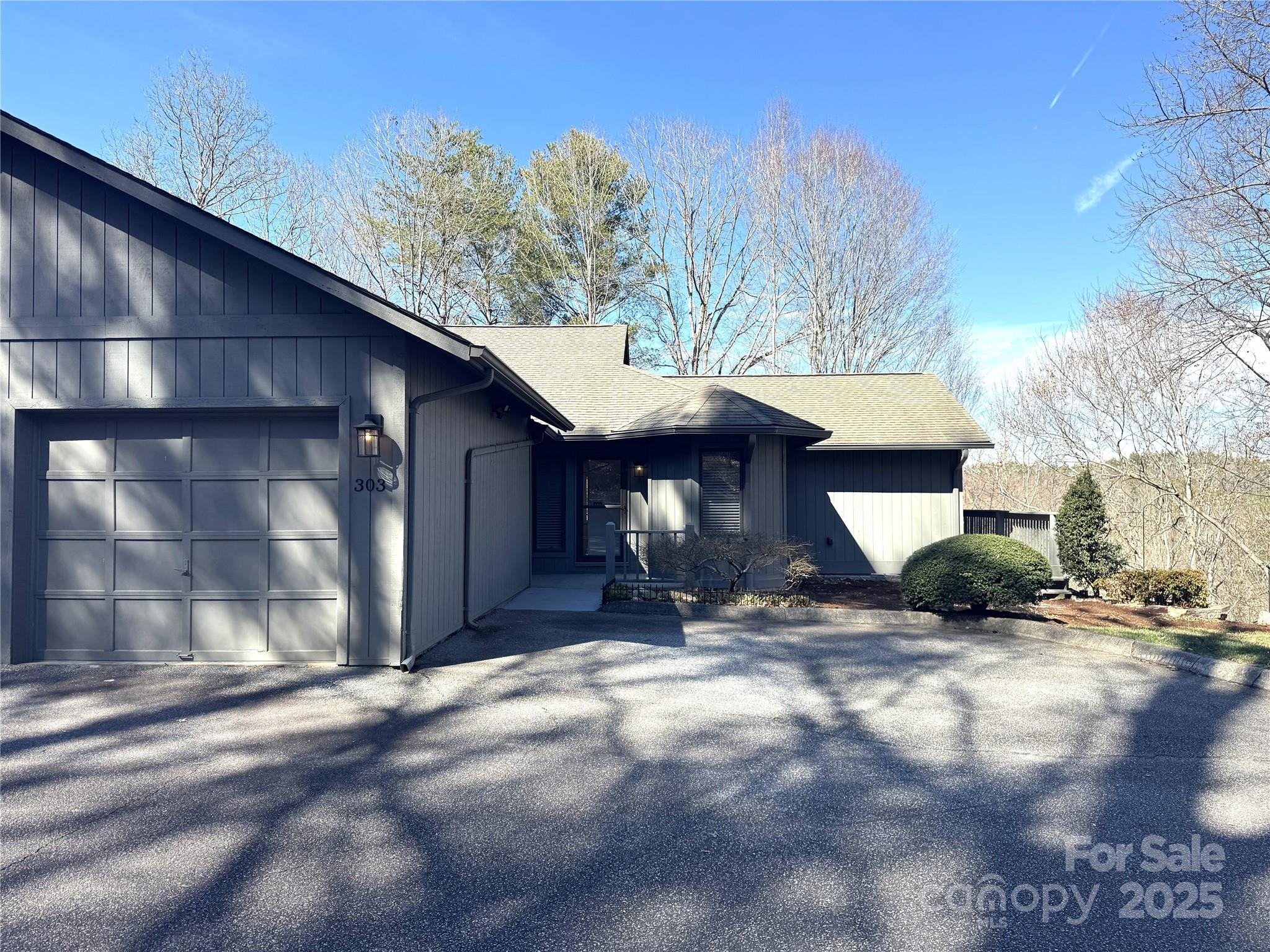 303 Liberty Trail Property Photo