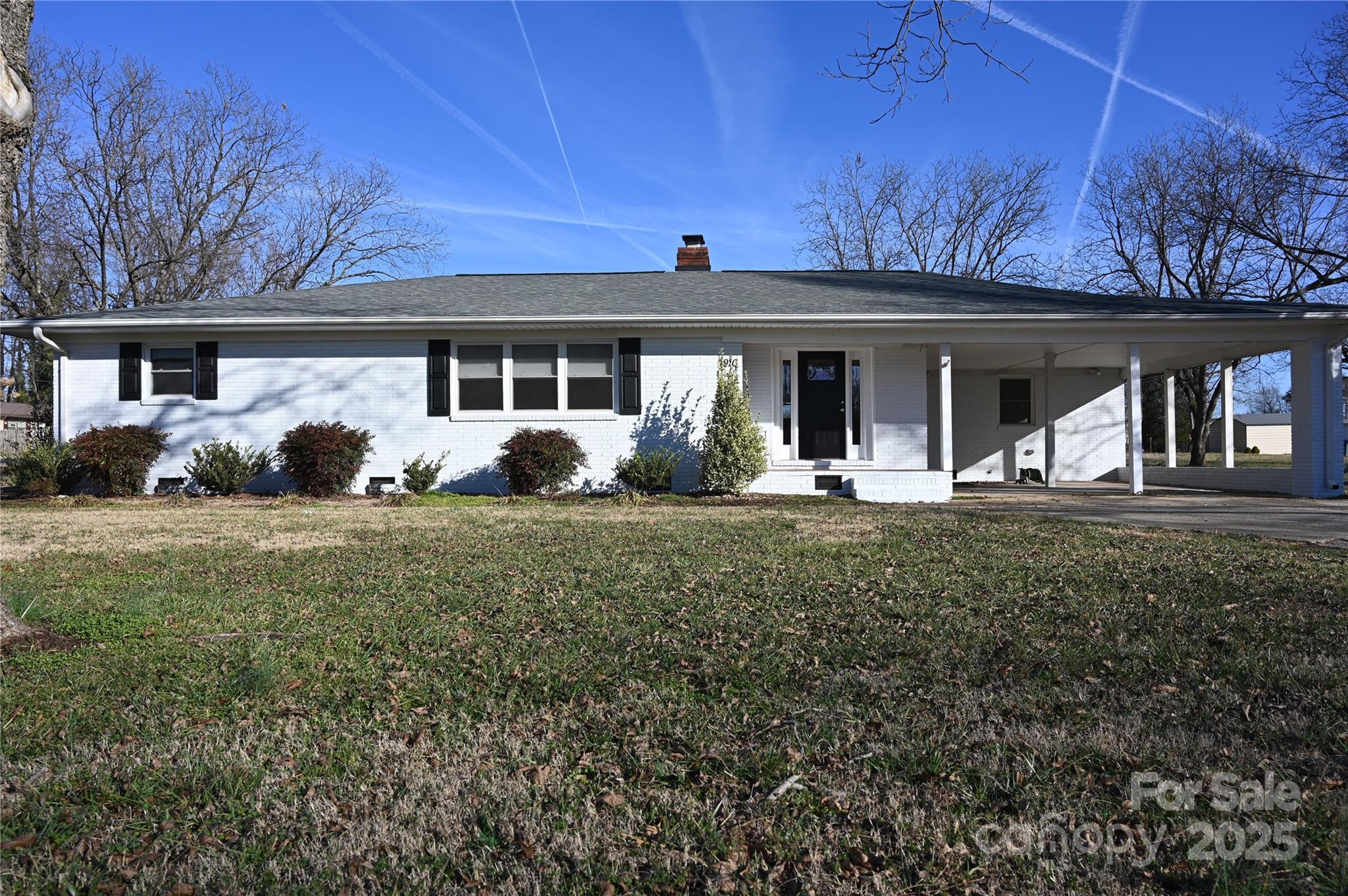 28138 Real Estate Listings Main Image