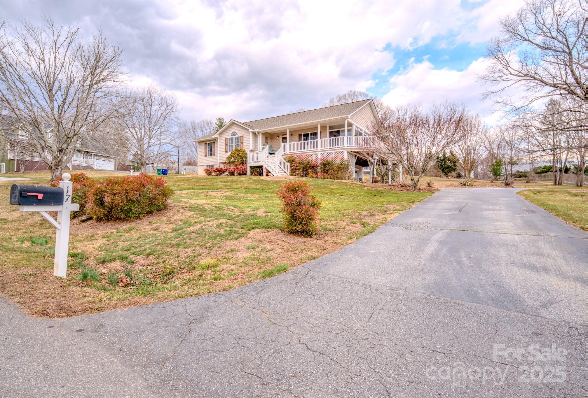 17 Mallory Meadows Court Property Photo