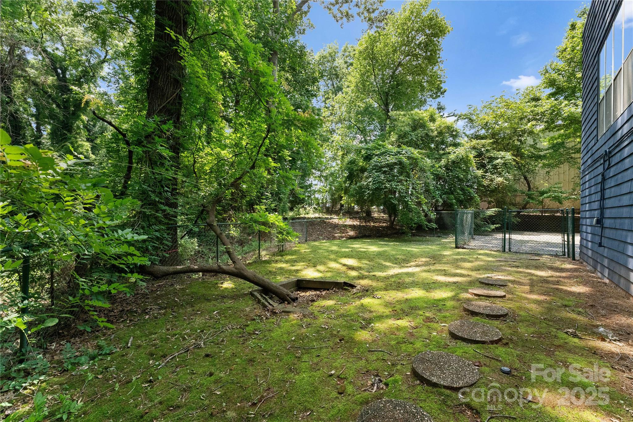 1346 Hill Road Property Photo 3