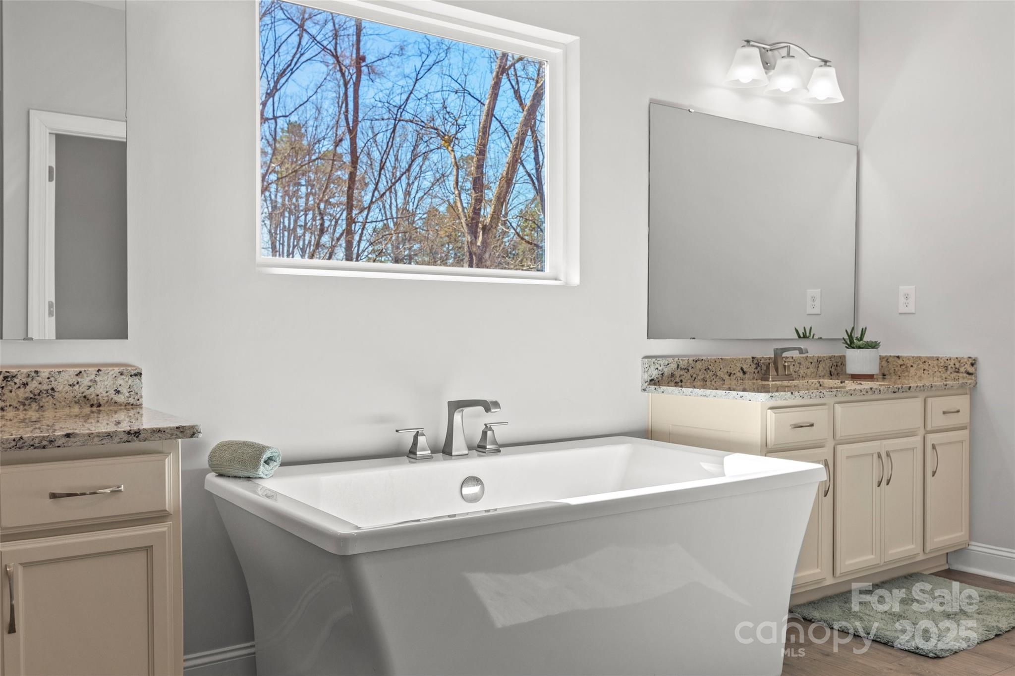 13701 Petworth Court Property Photo 11