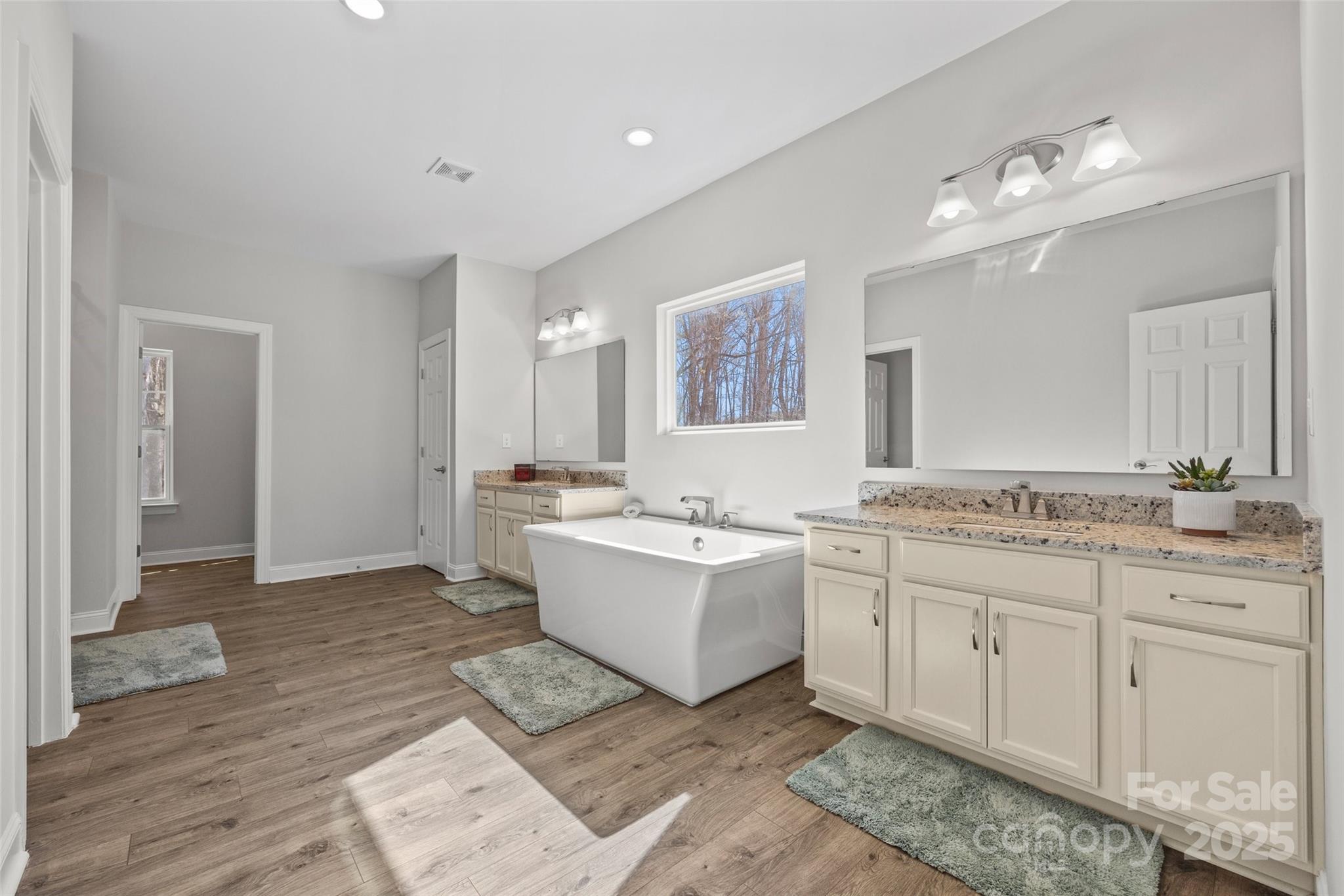 13701 Petworth Court Property Photo 18