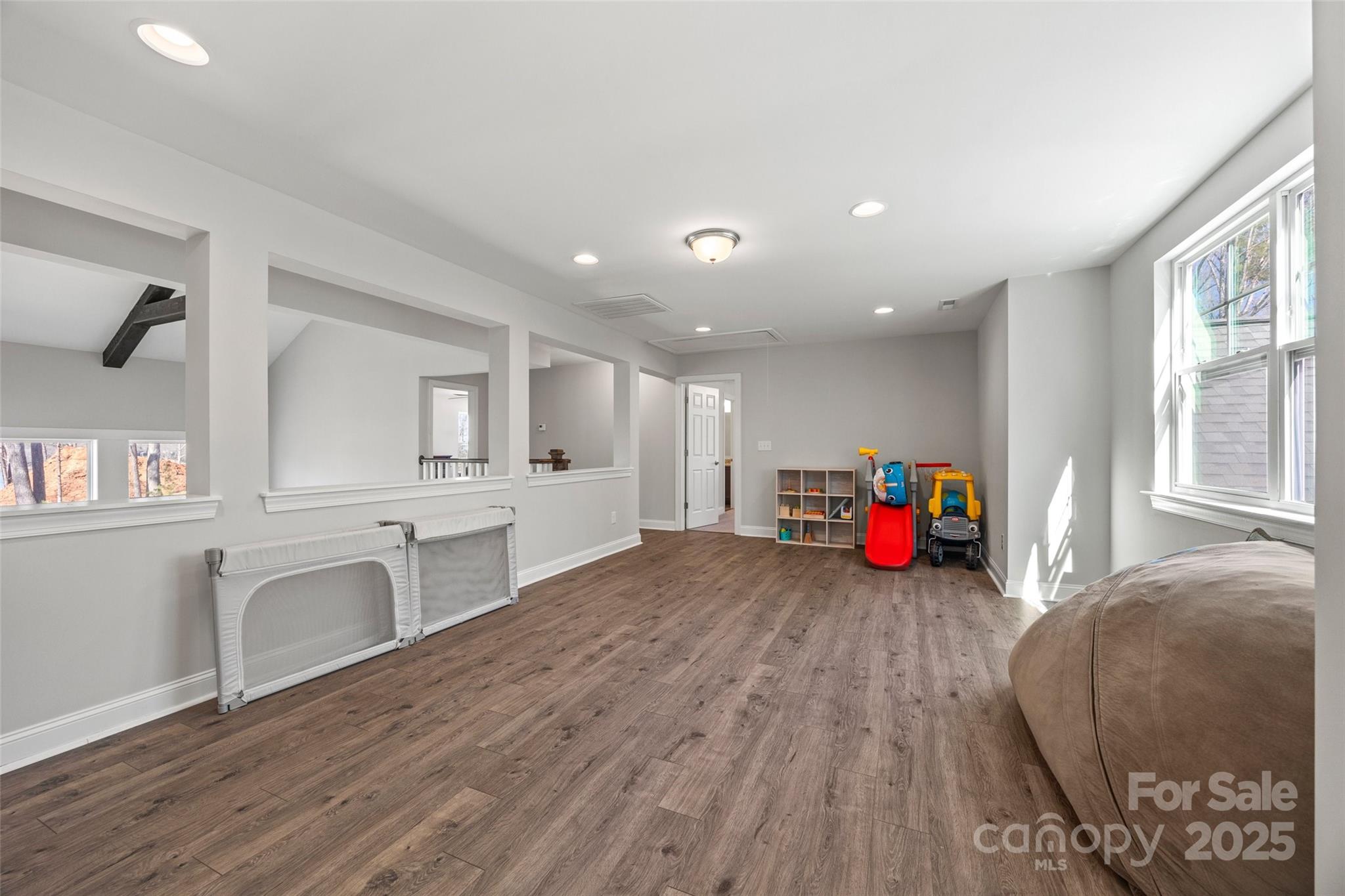 13701 Petworth Court Property Photo 21
