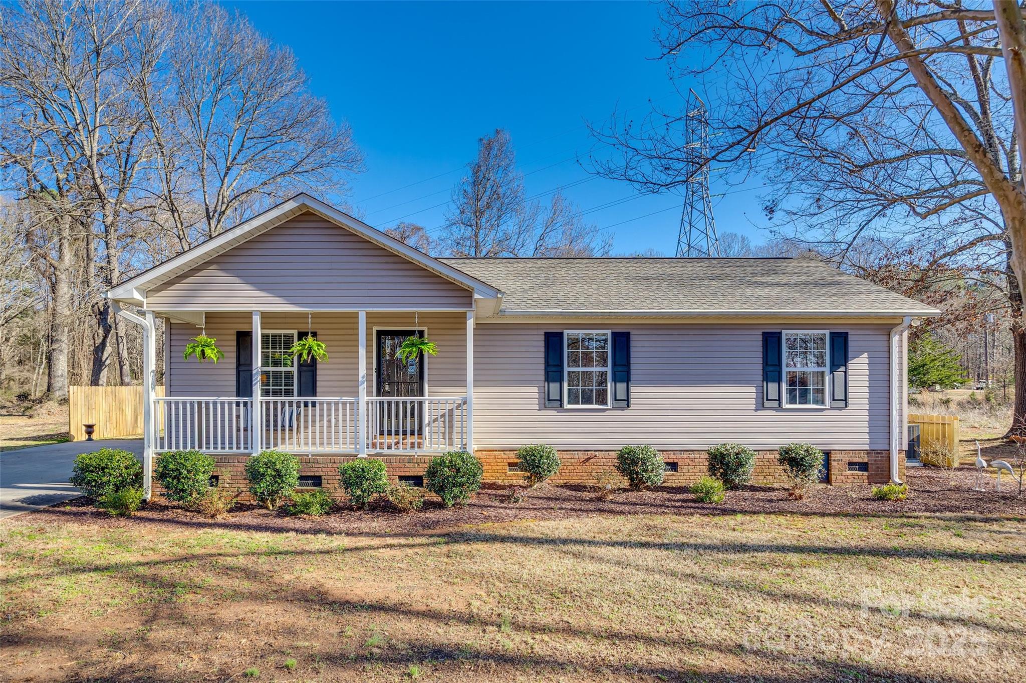 455 Roberts Avenue Property Photo