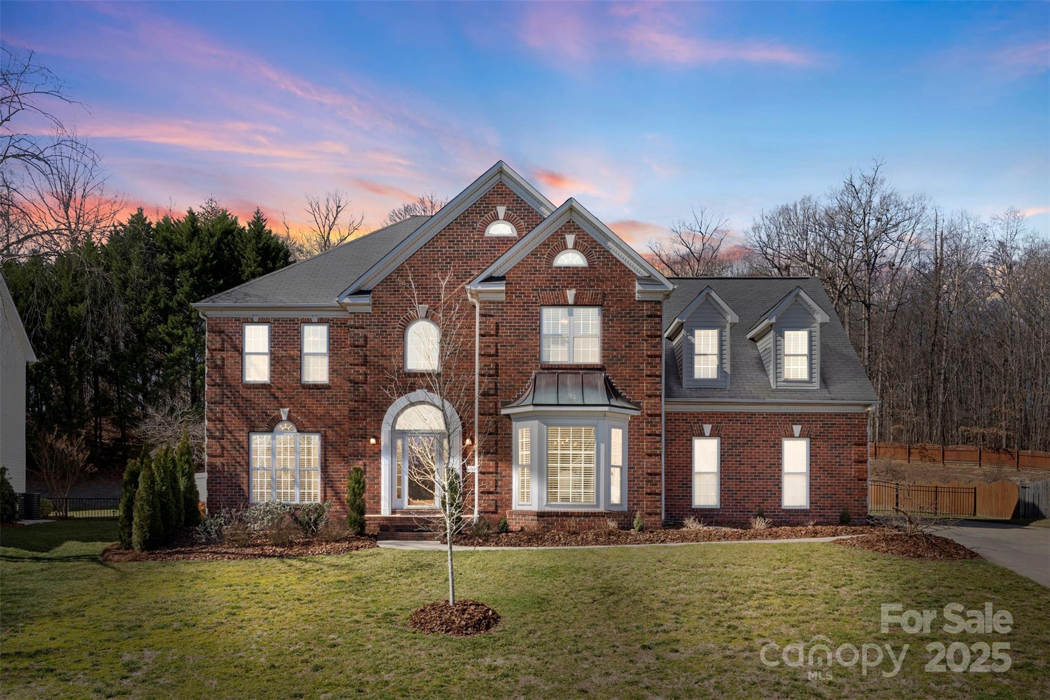 6565 Derby Lane Property Photo