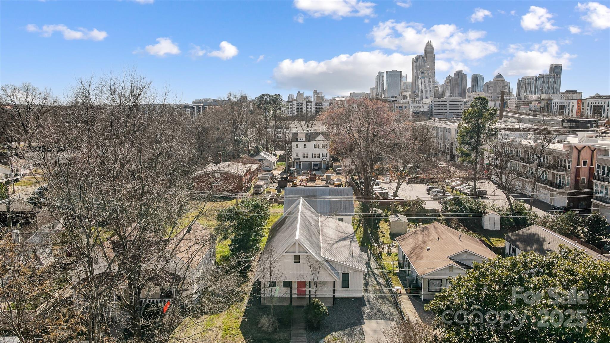 416 E 18th Street Property Photo