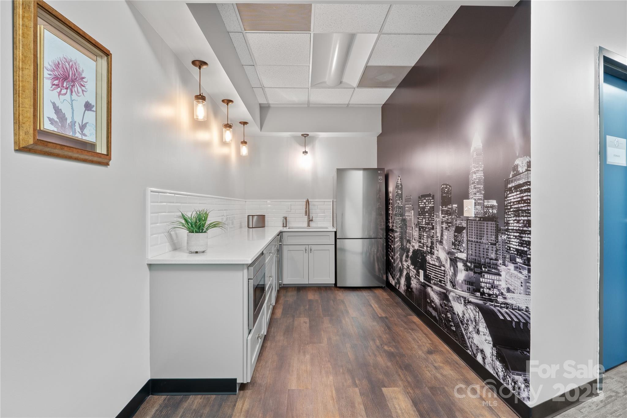 442 S Main Street Suite 200 Property Photo 25